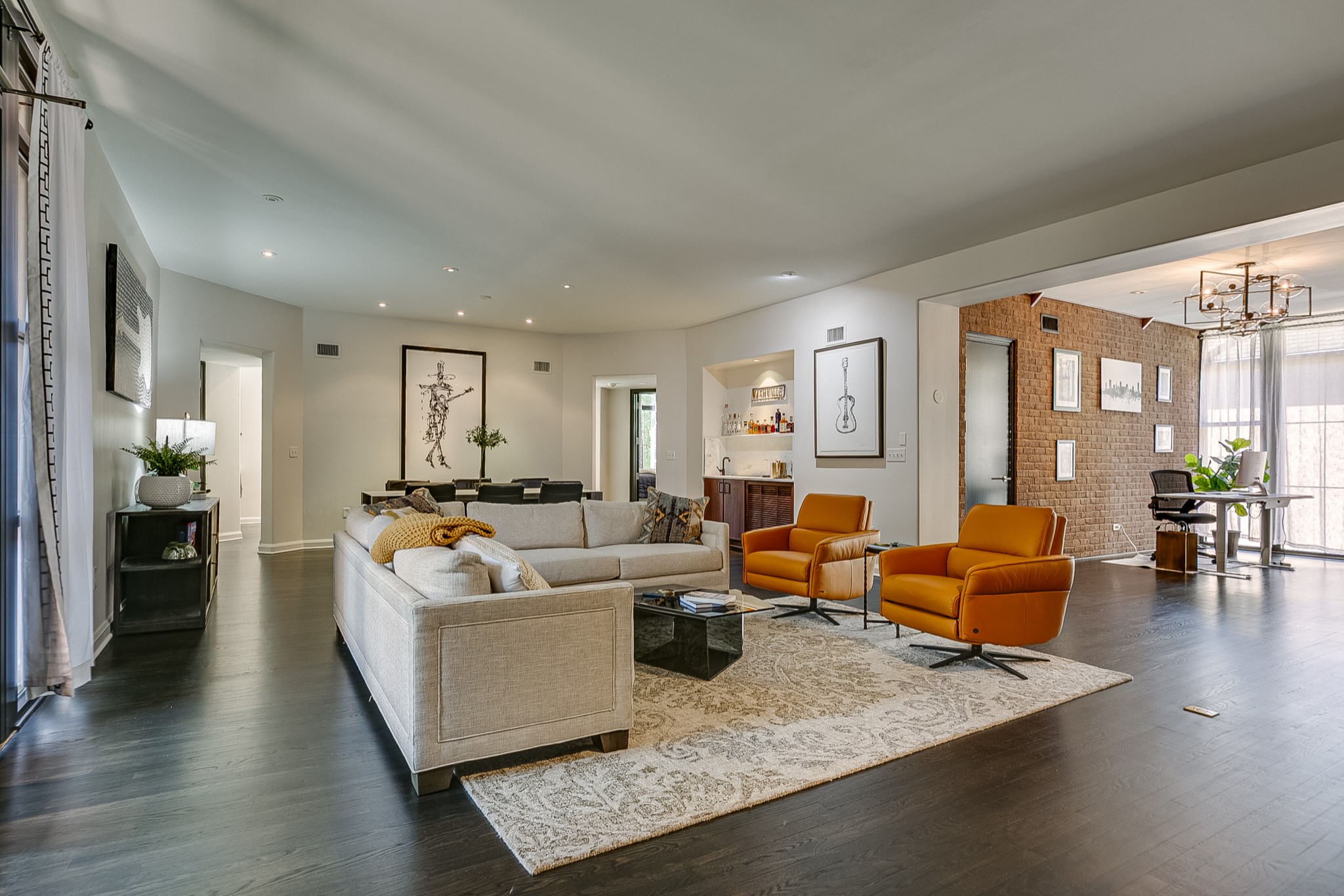 3629 West End Ave Unit: 102