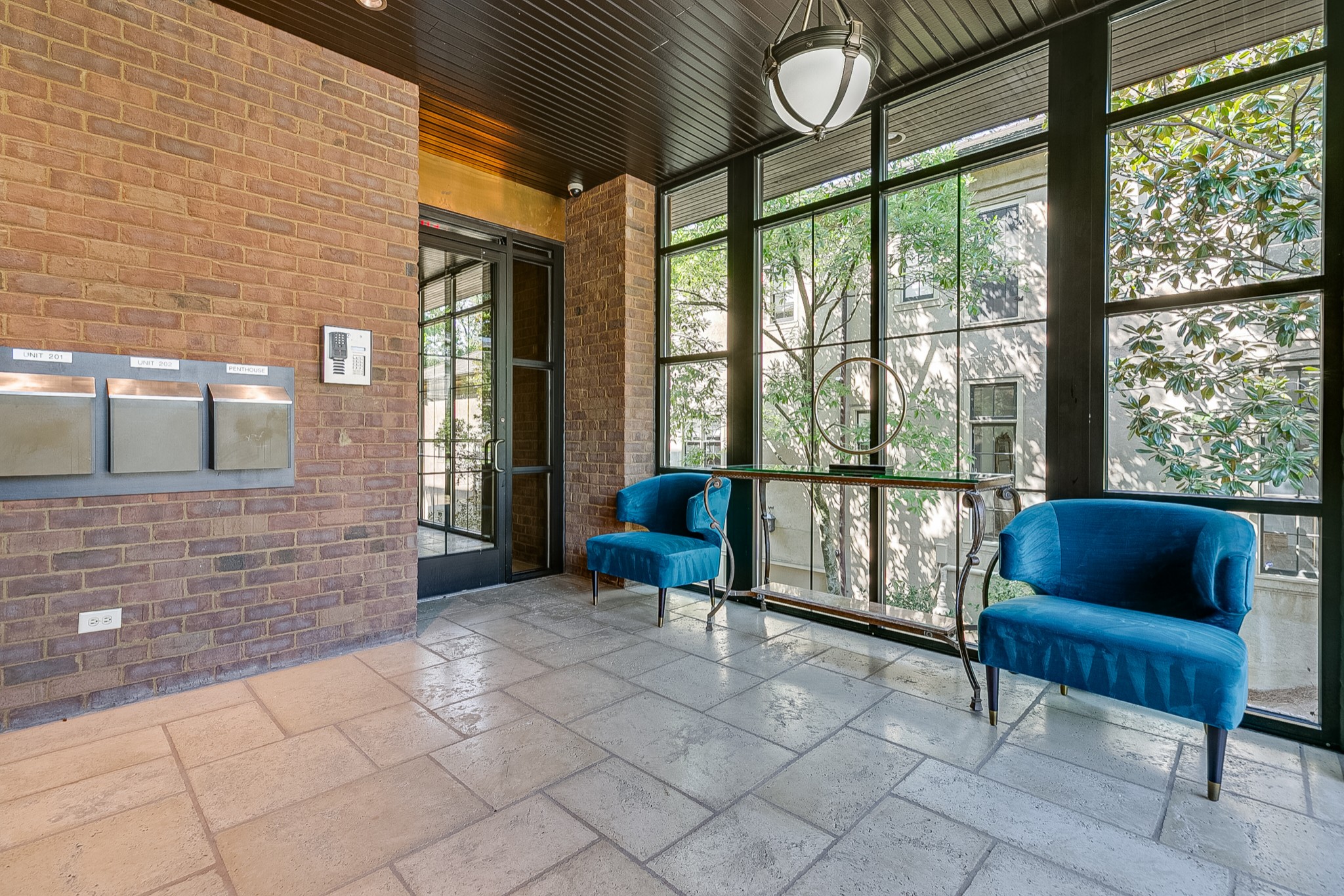 3629 West End Ave Unit: 102
