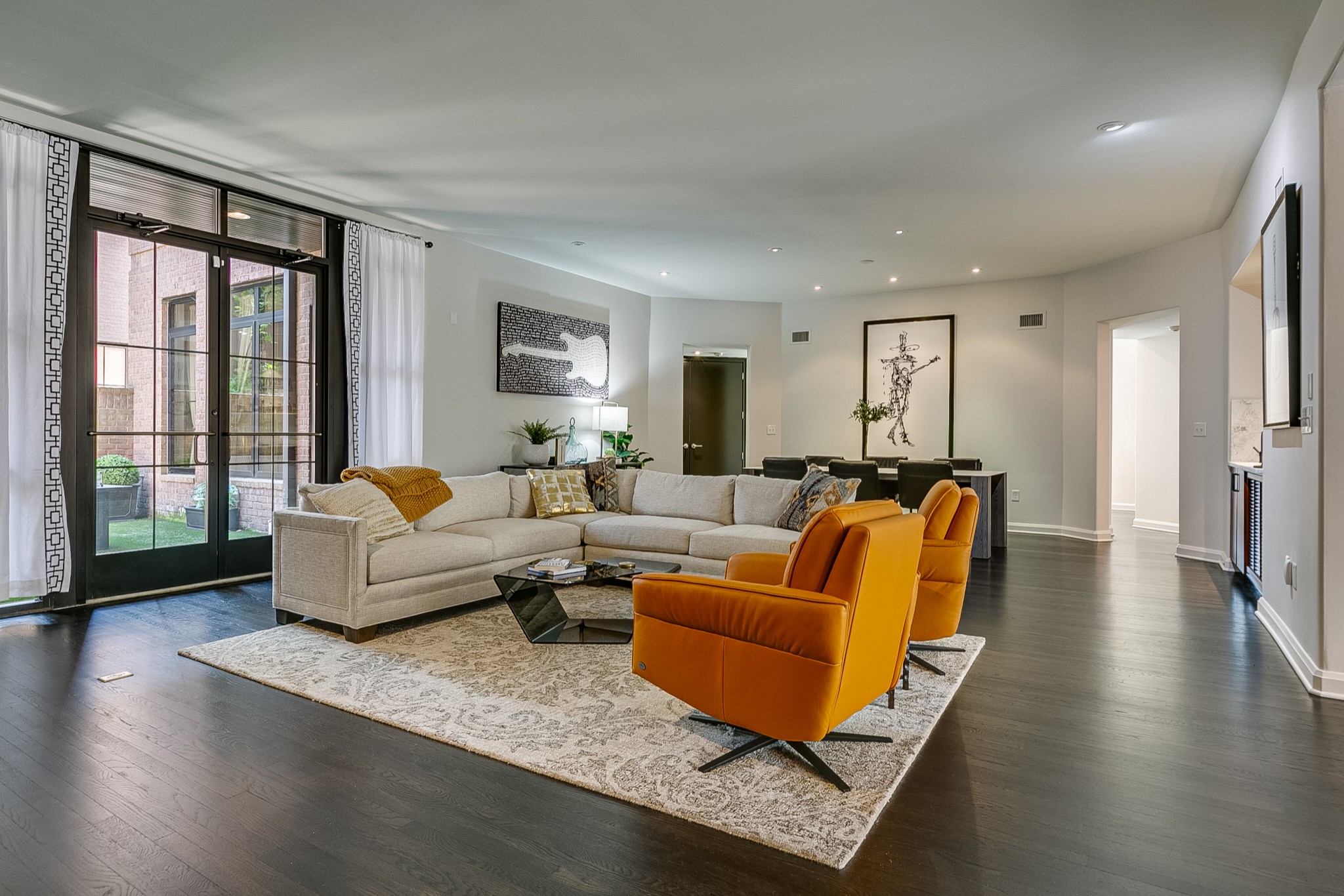 3629 West End Ave Unit: 102