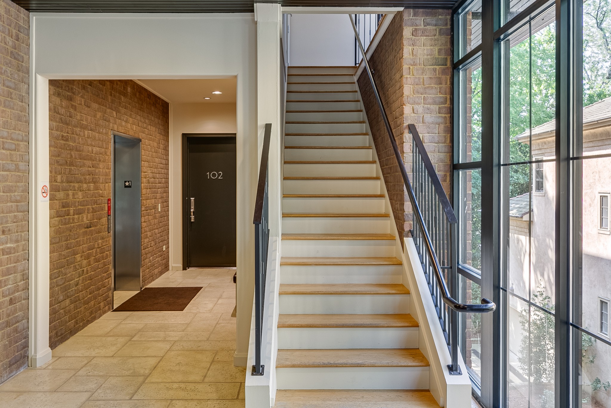 3629 West End Ave Unit: 102