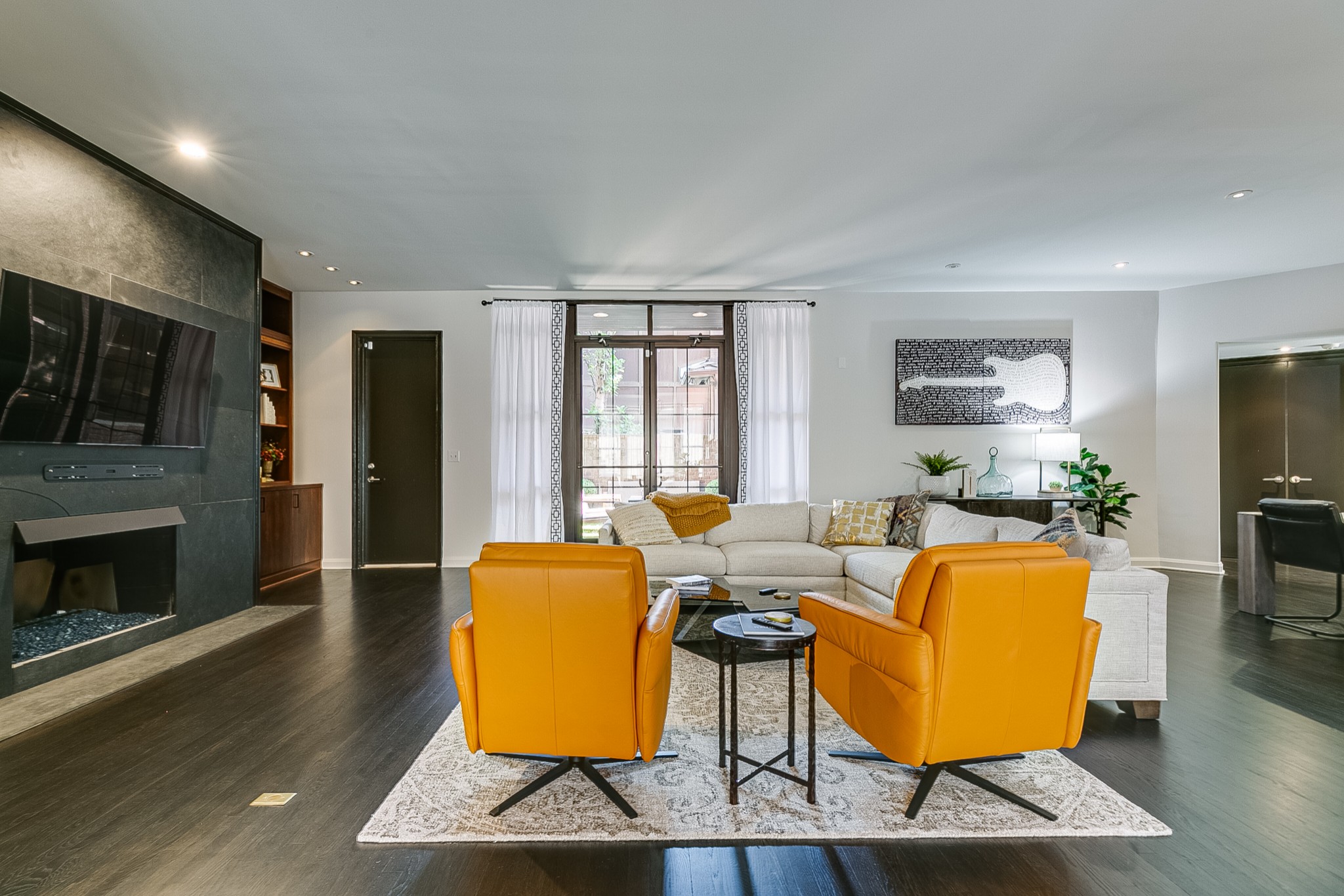 3629 West End Ave Unit: 102