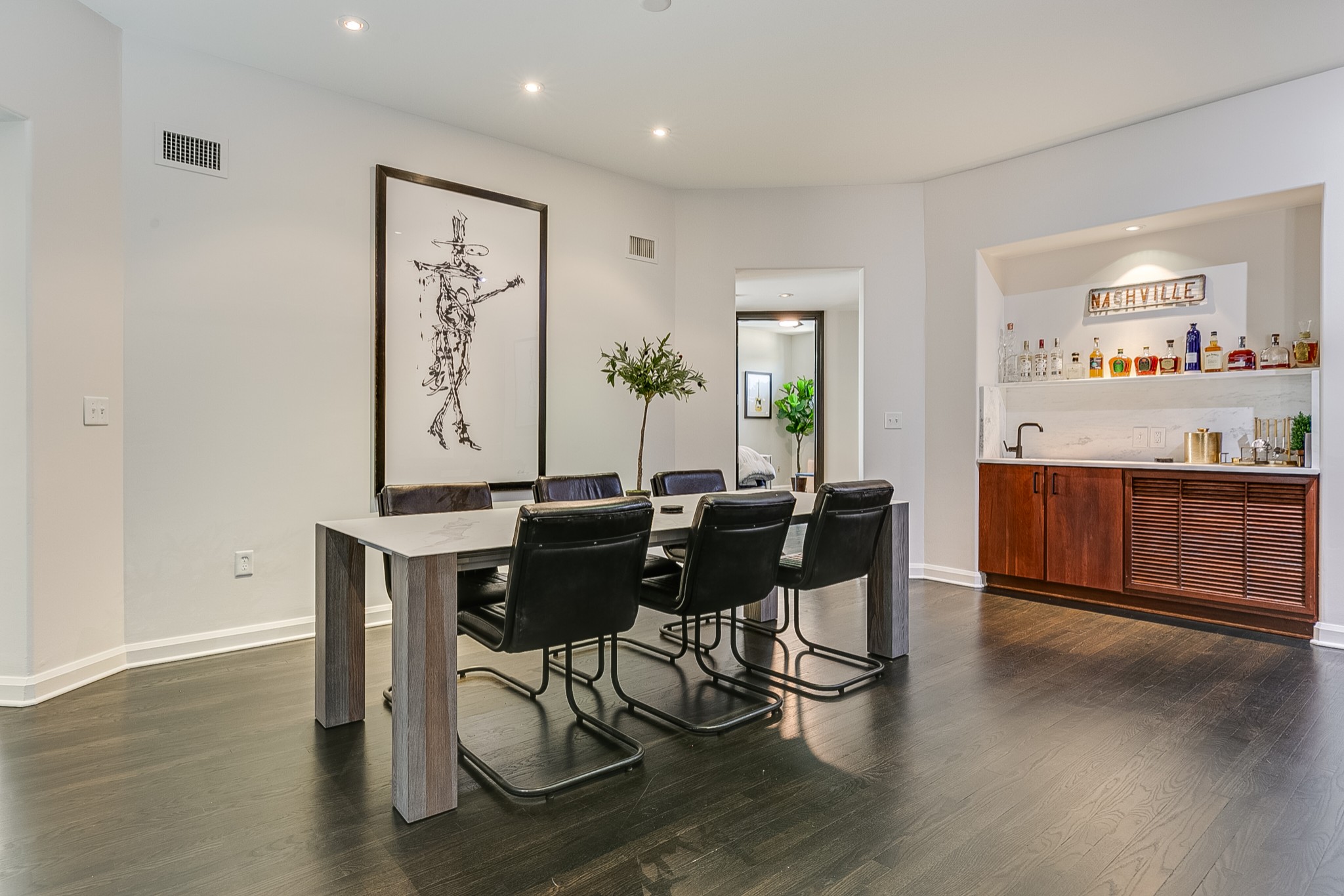3629 West End Ave Unit: 102