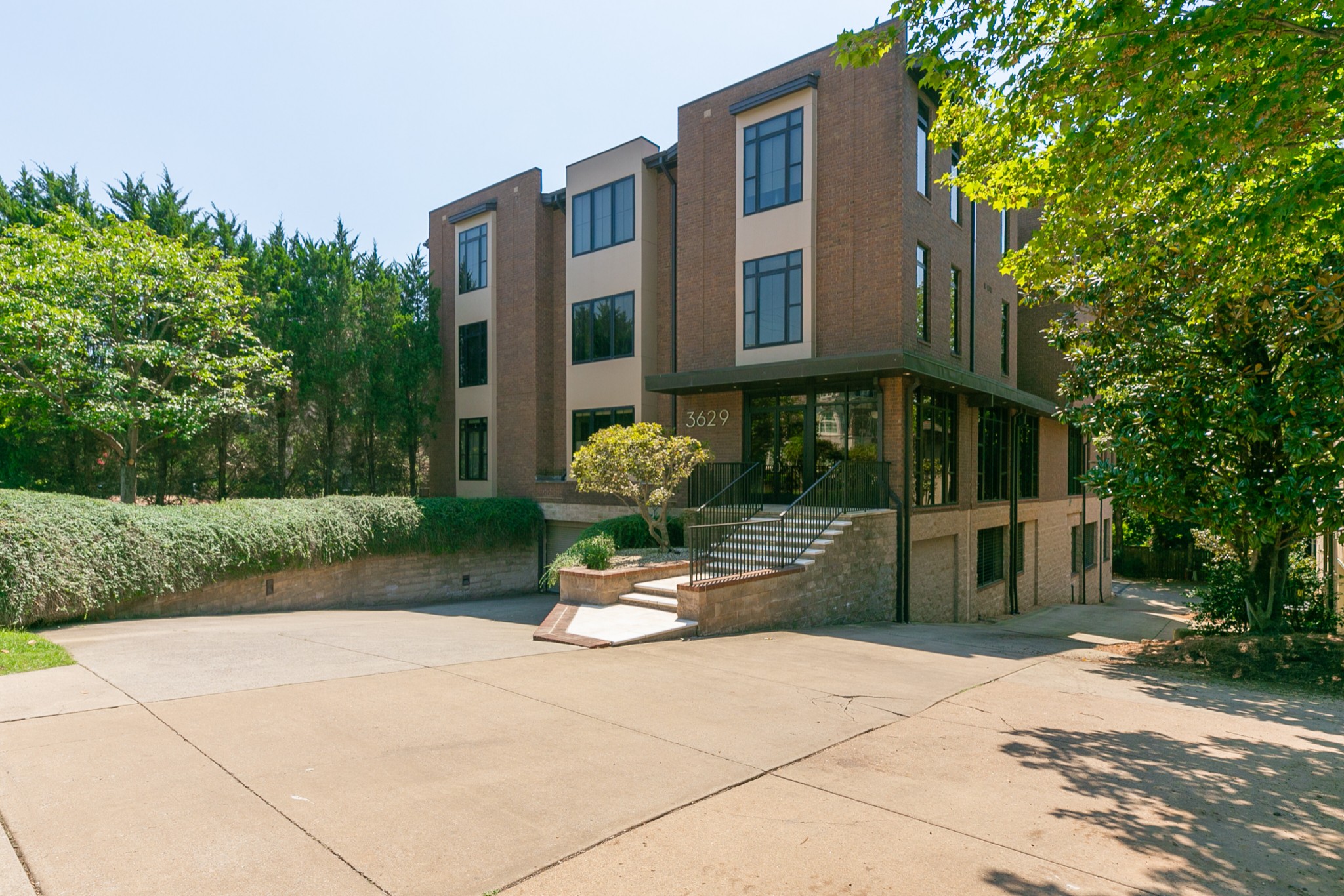 3629 West End Ave Unit: 102