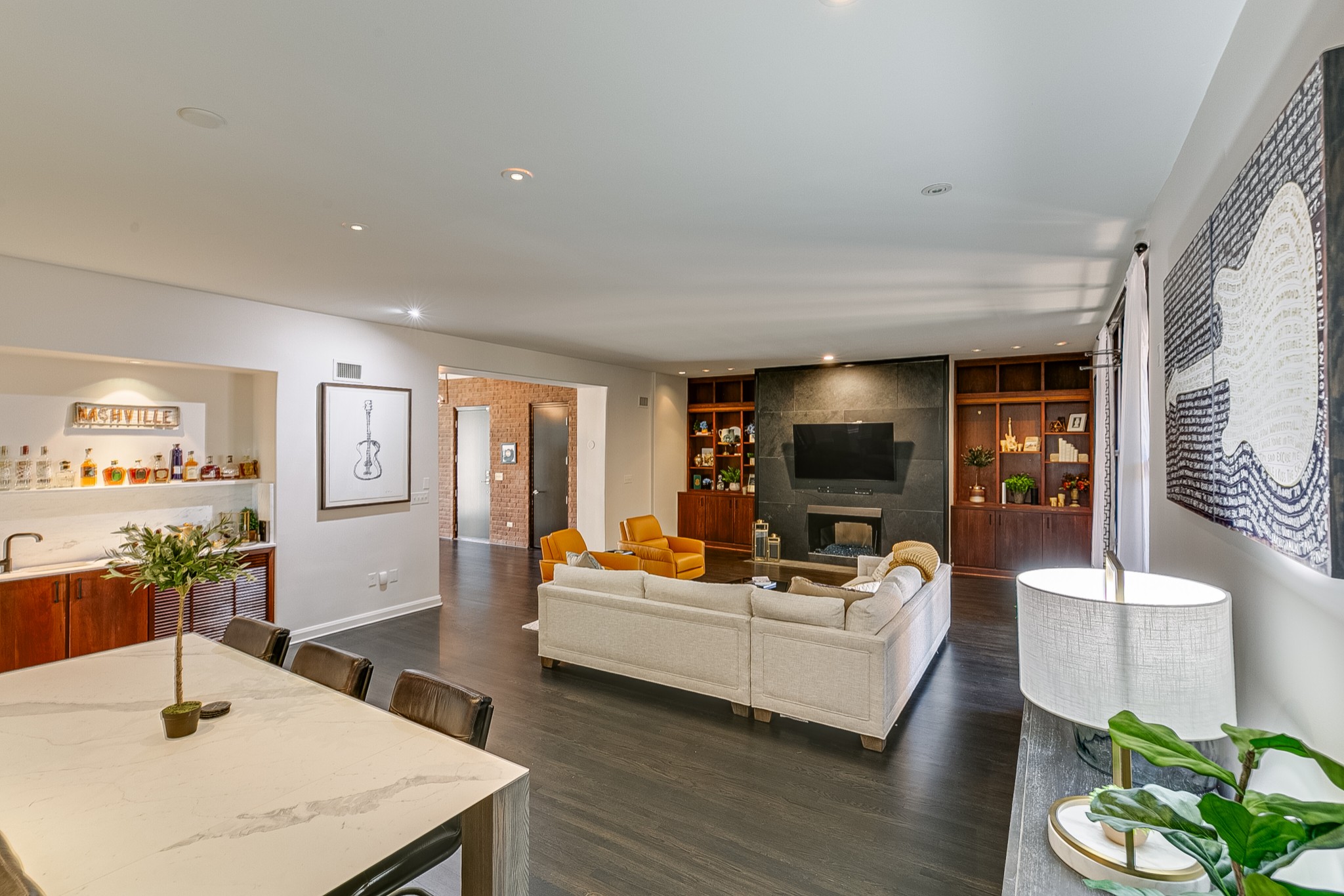3629 West End Ave Unit: 102