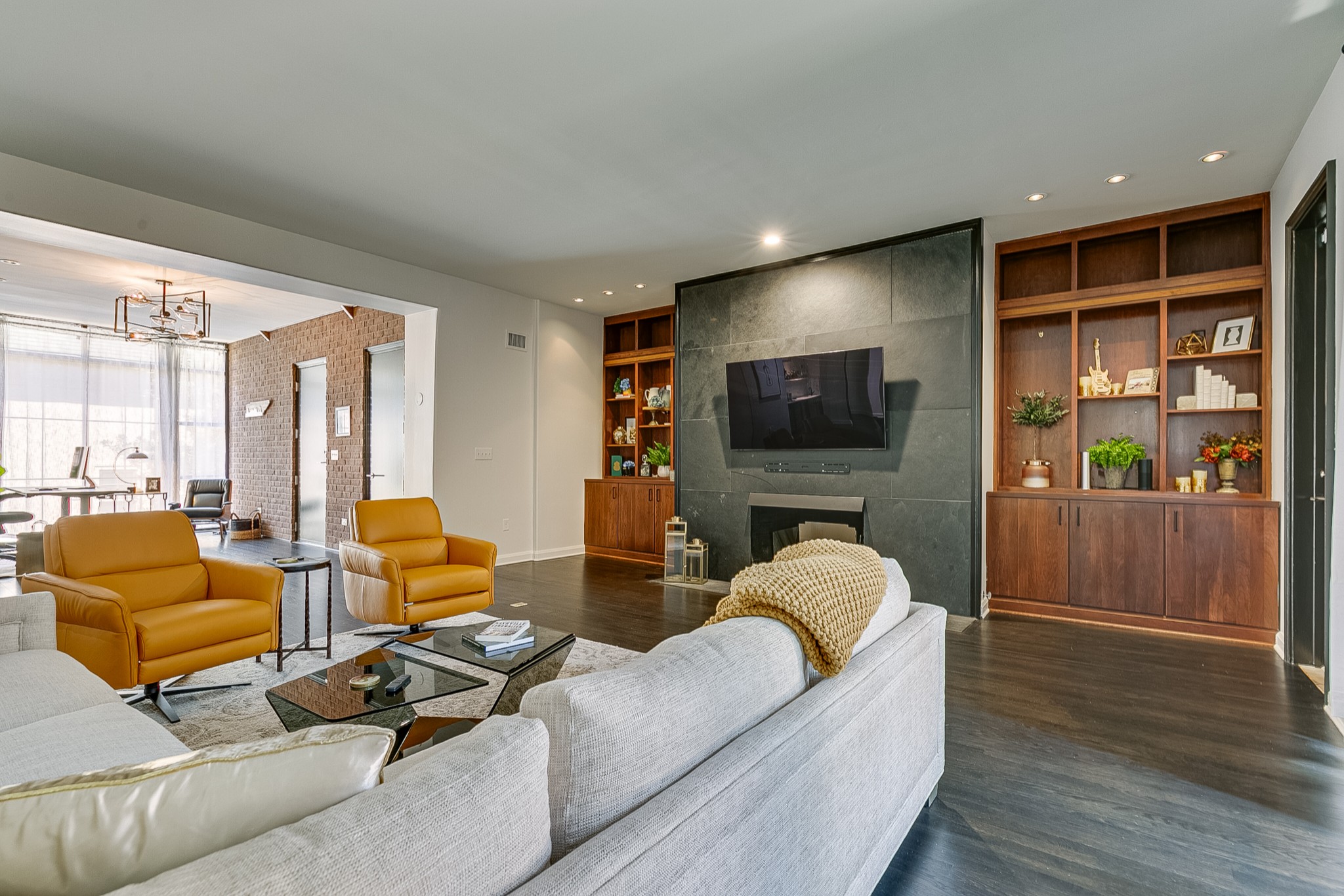 3629 West End Ave Unit: 102