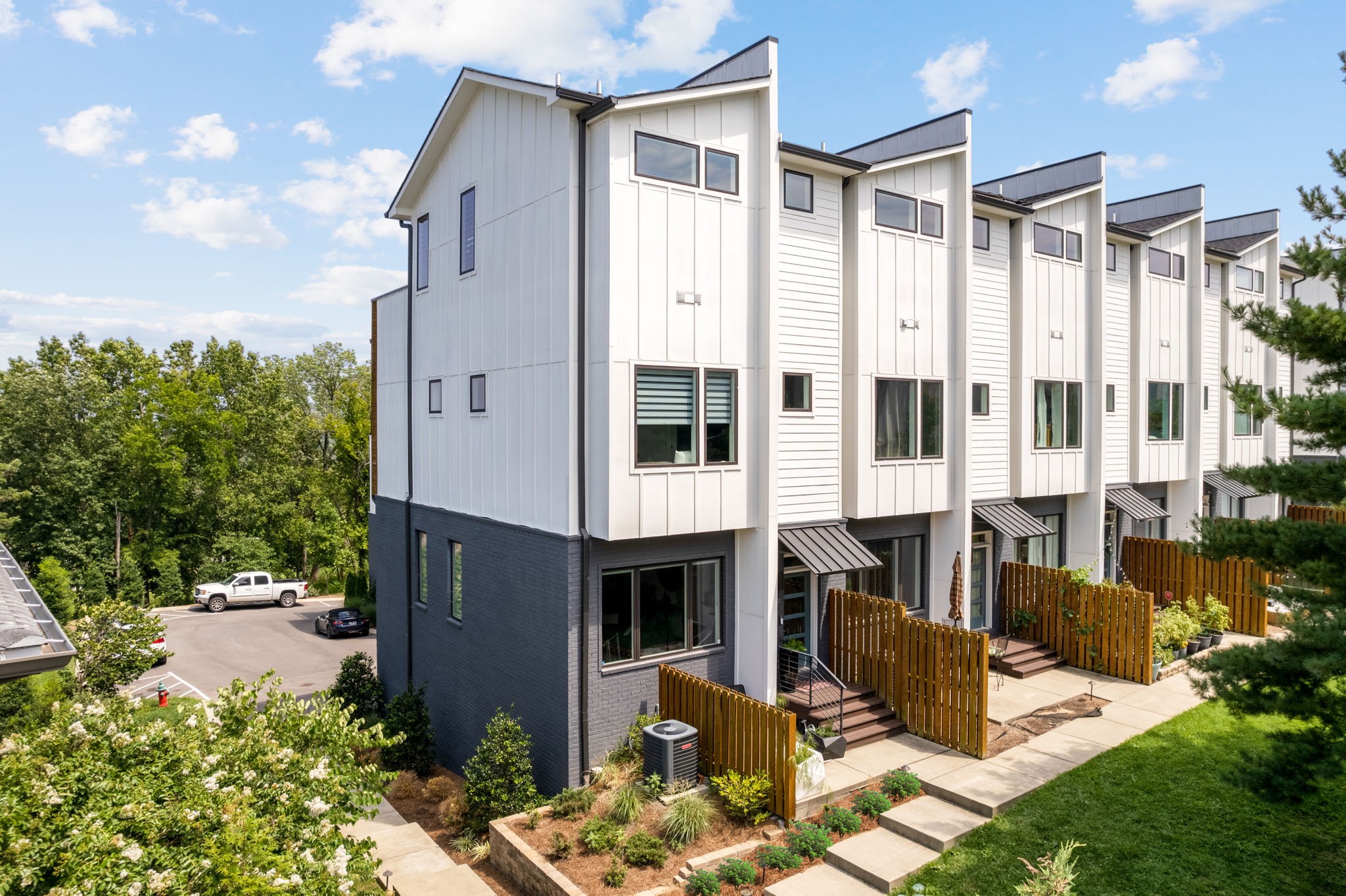 239 White Bridge Pike Unit: 19