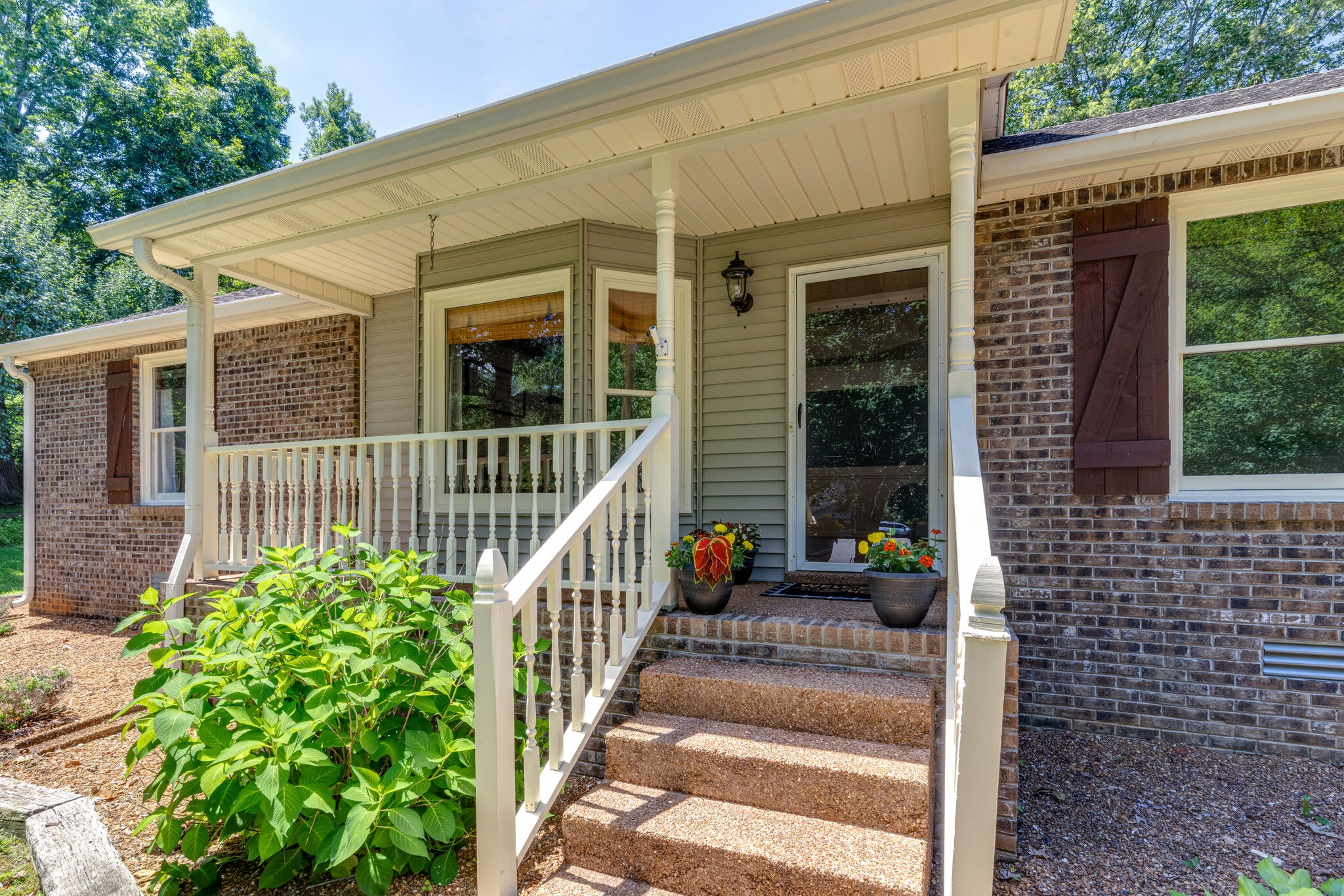 205 Overlook Ct