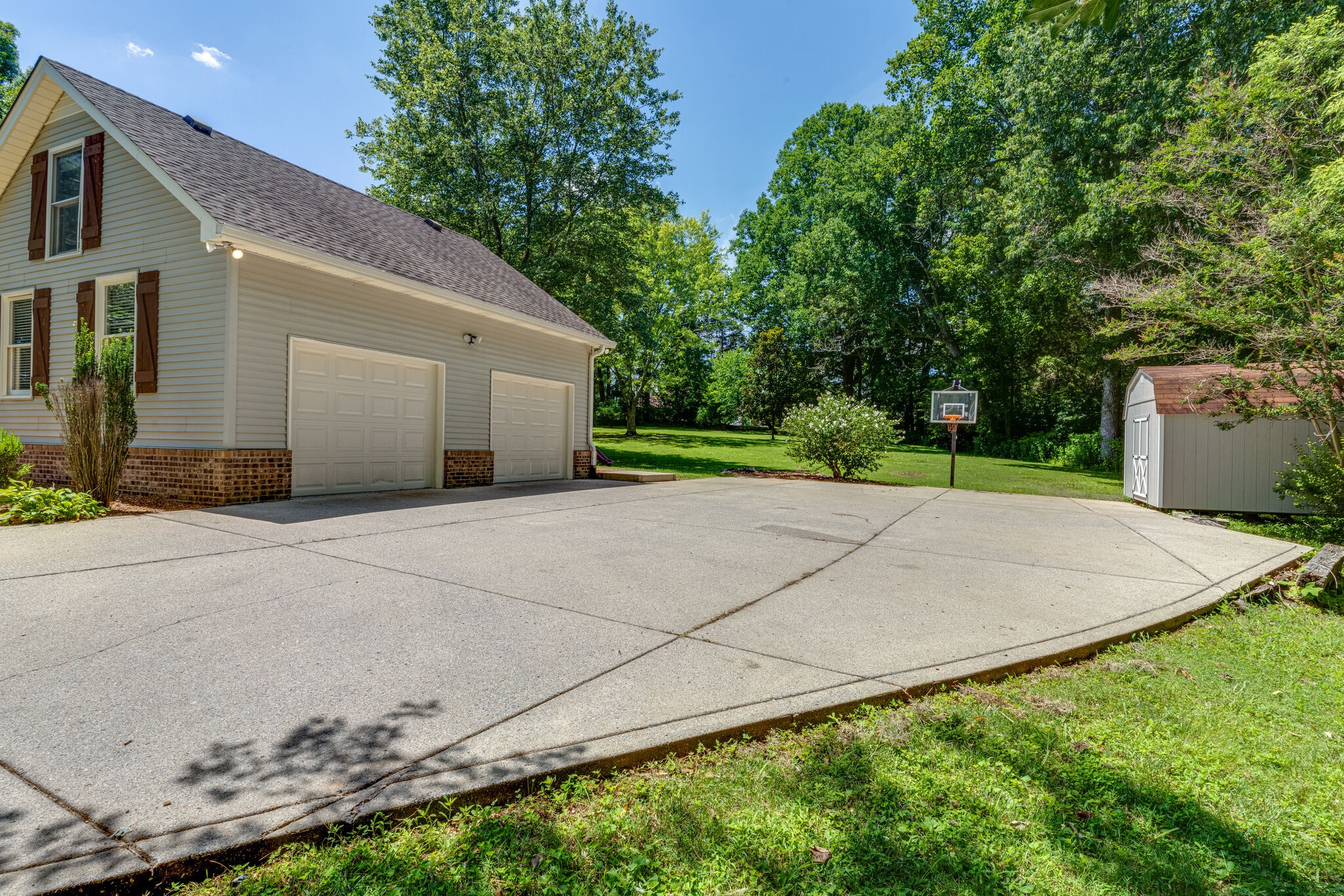 205 Overlook Ct