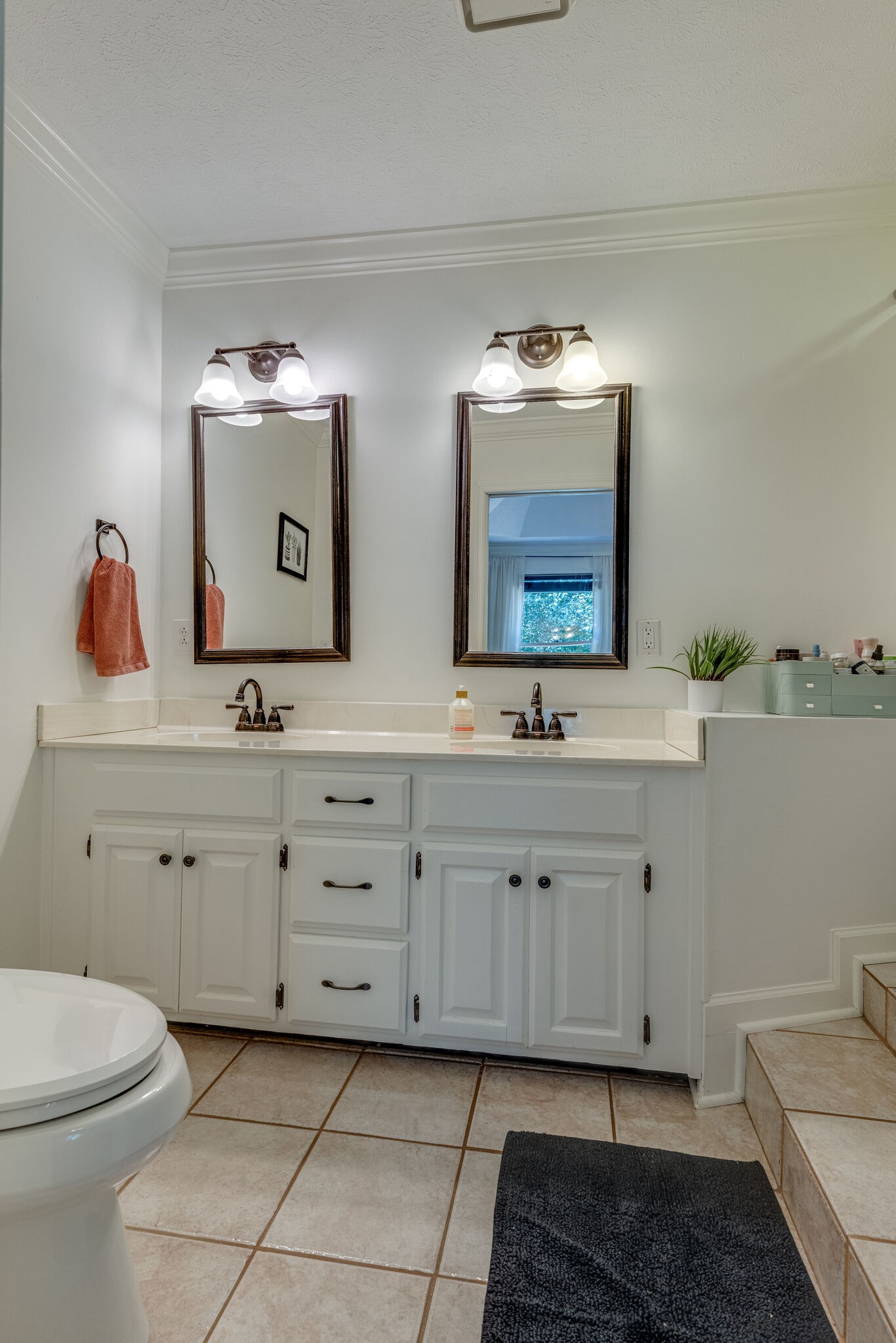 205 Overlook Ct