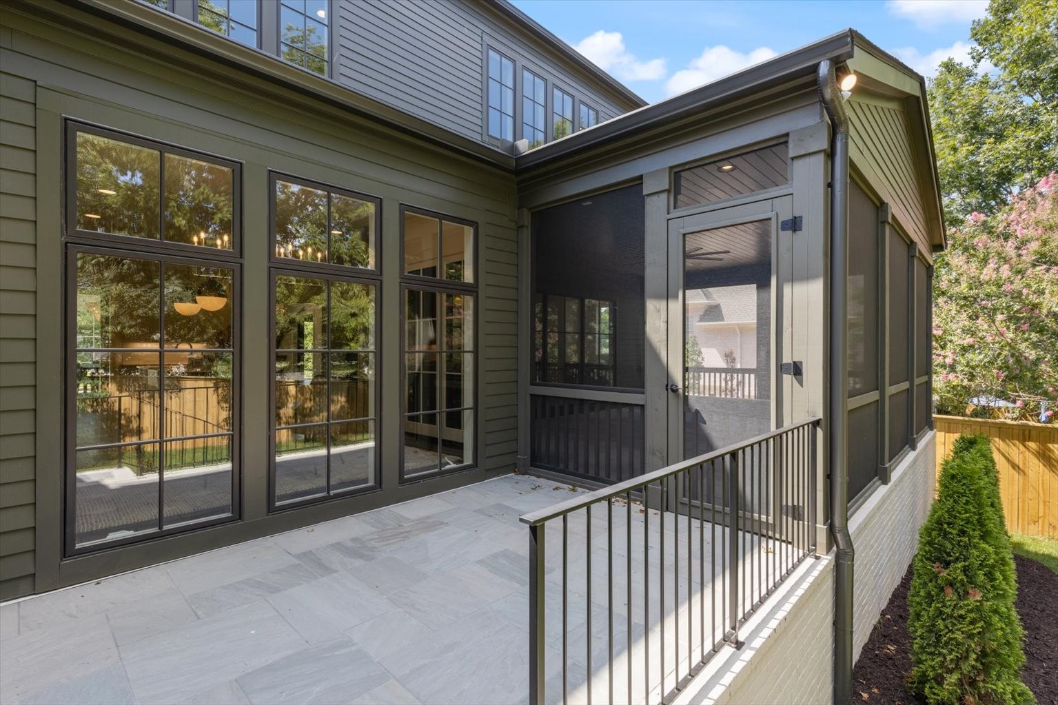 4020 Skyline Dr