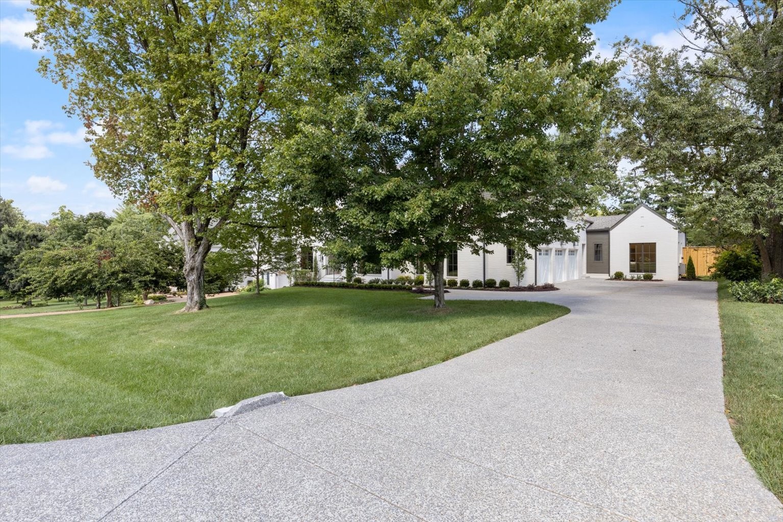 4020 Skyline Dr