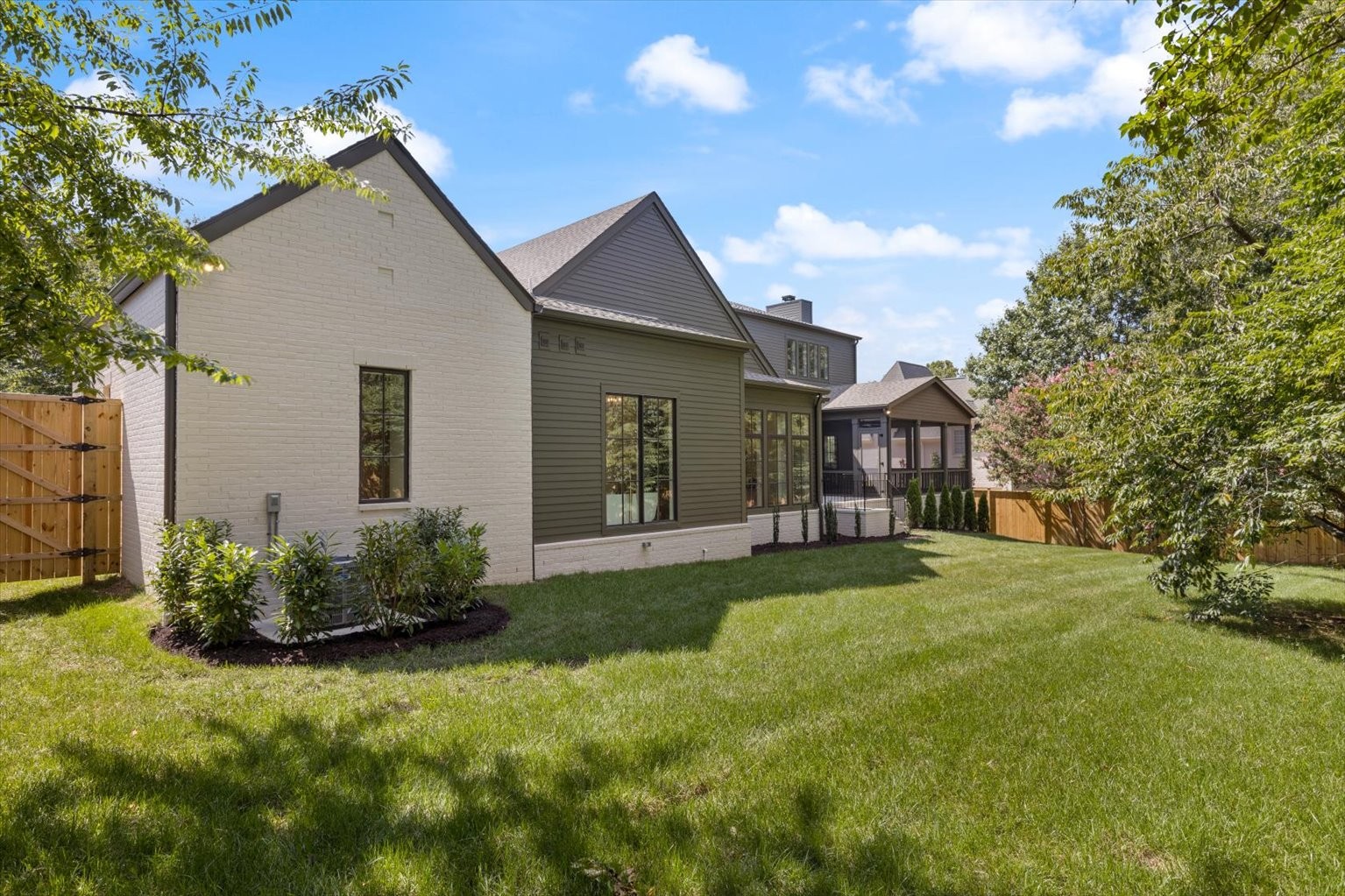 4020 Skyline Dr