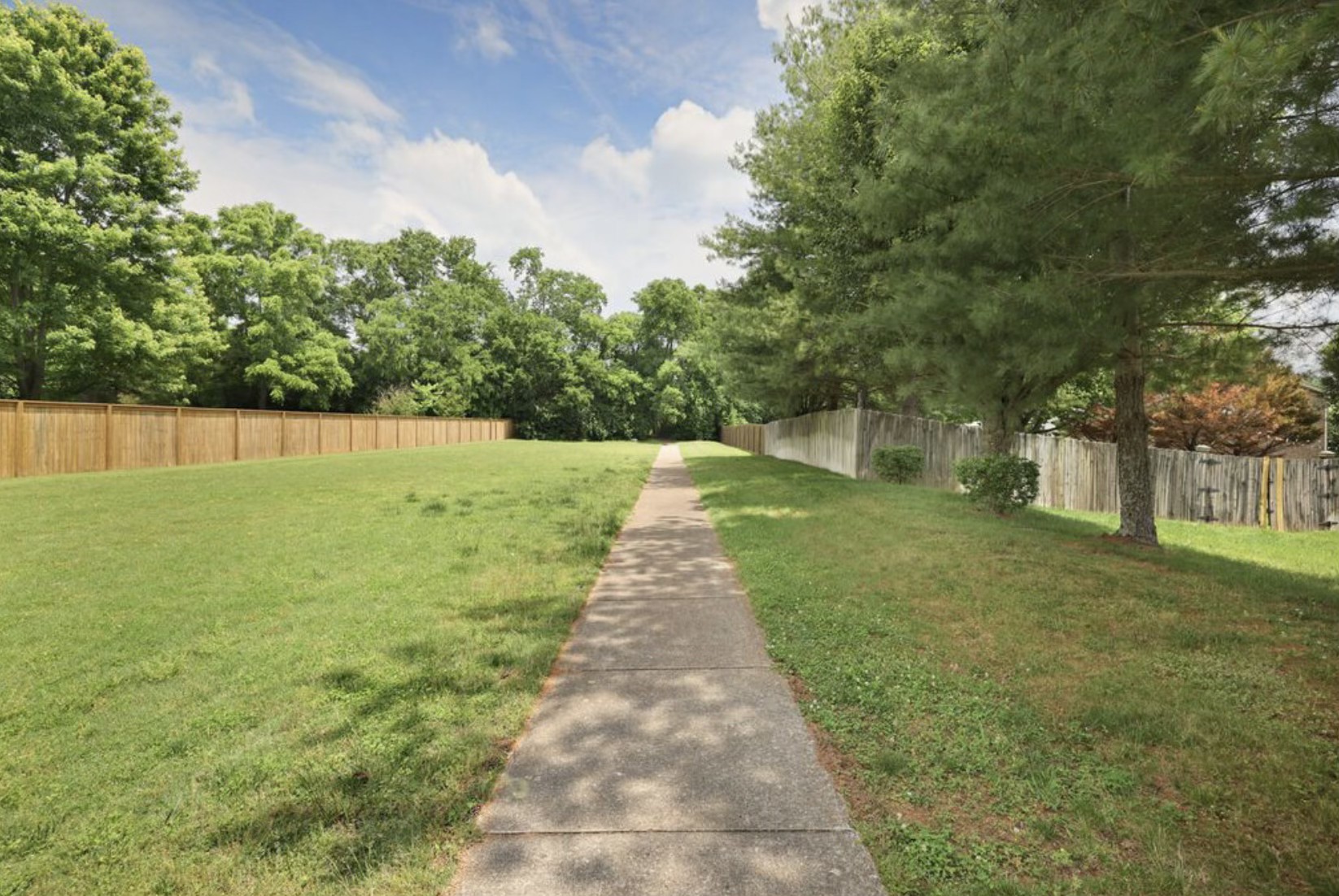 616 Grange Hill Ct