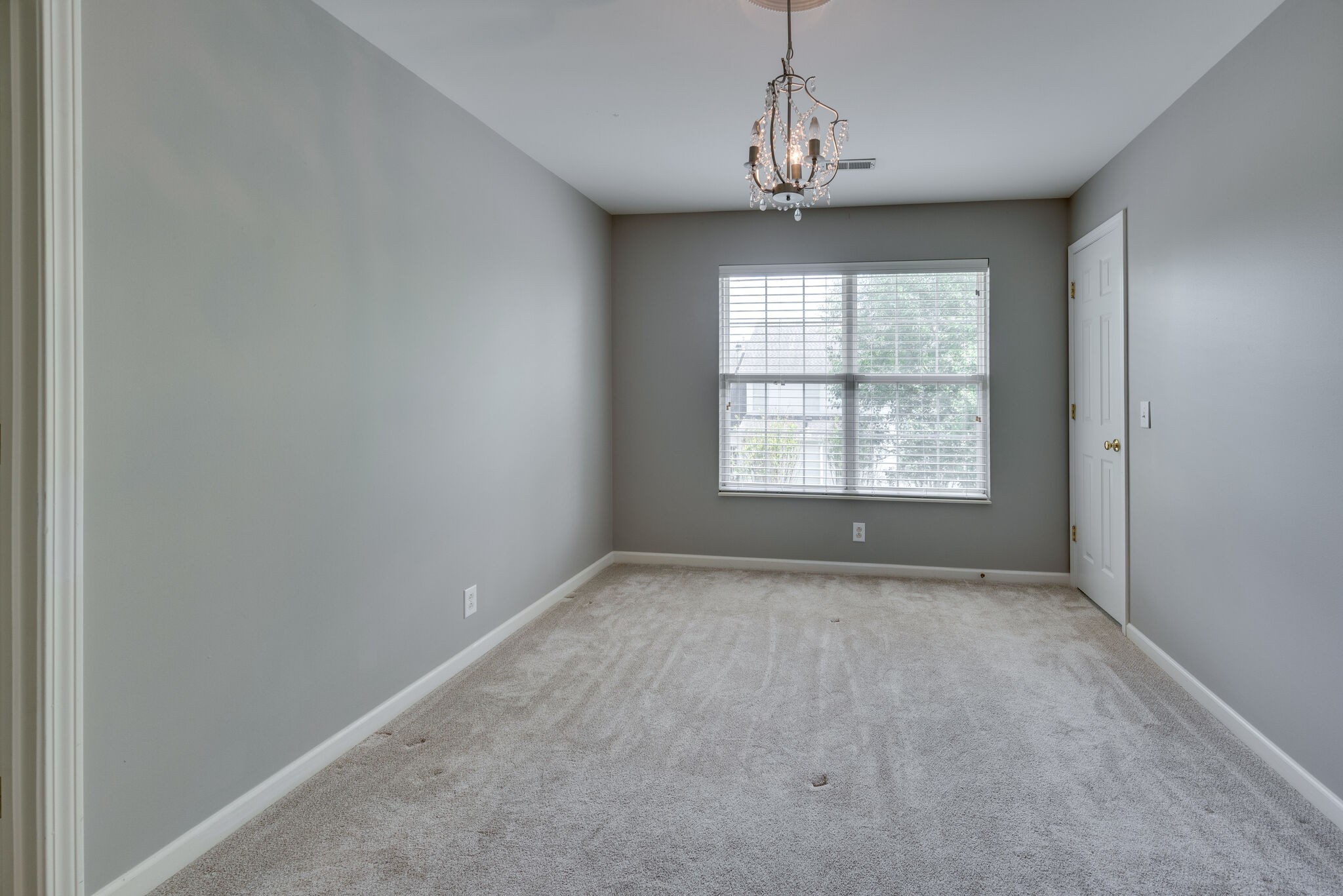 616 Grange Hill Ct