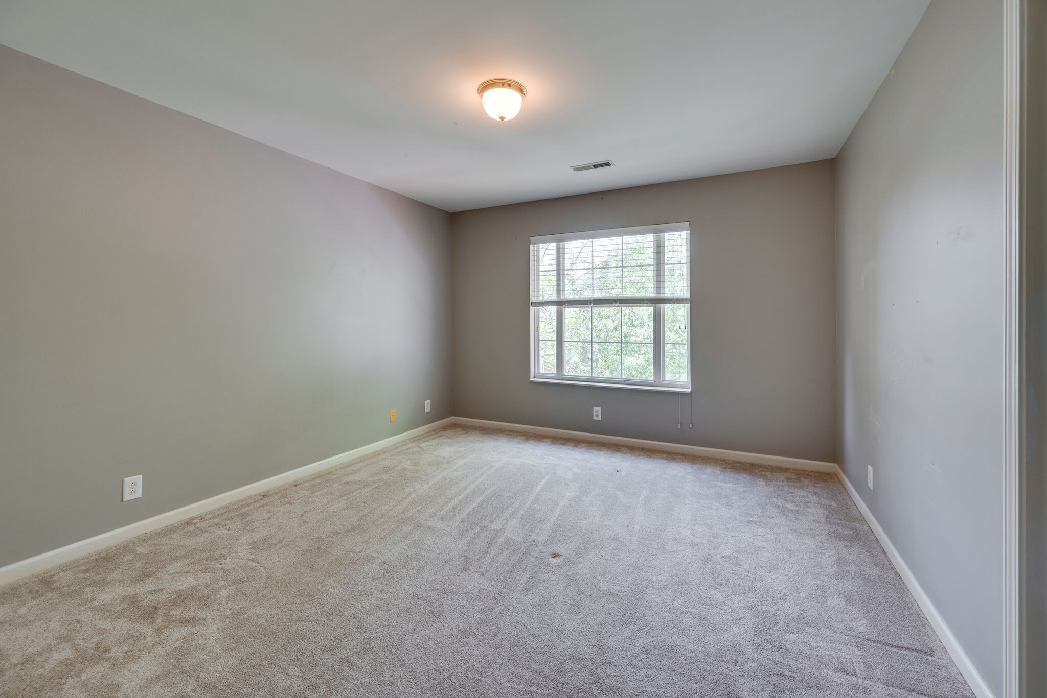616 Grange Hill Ct