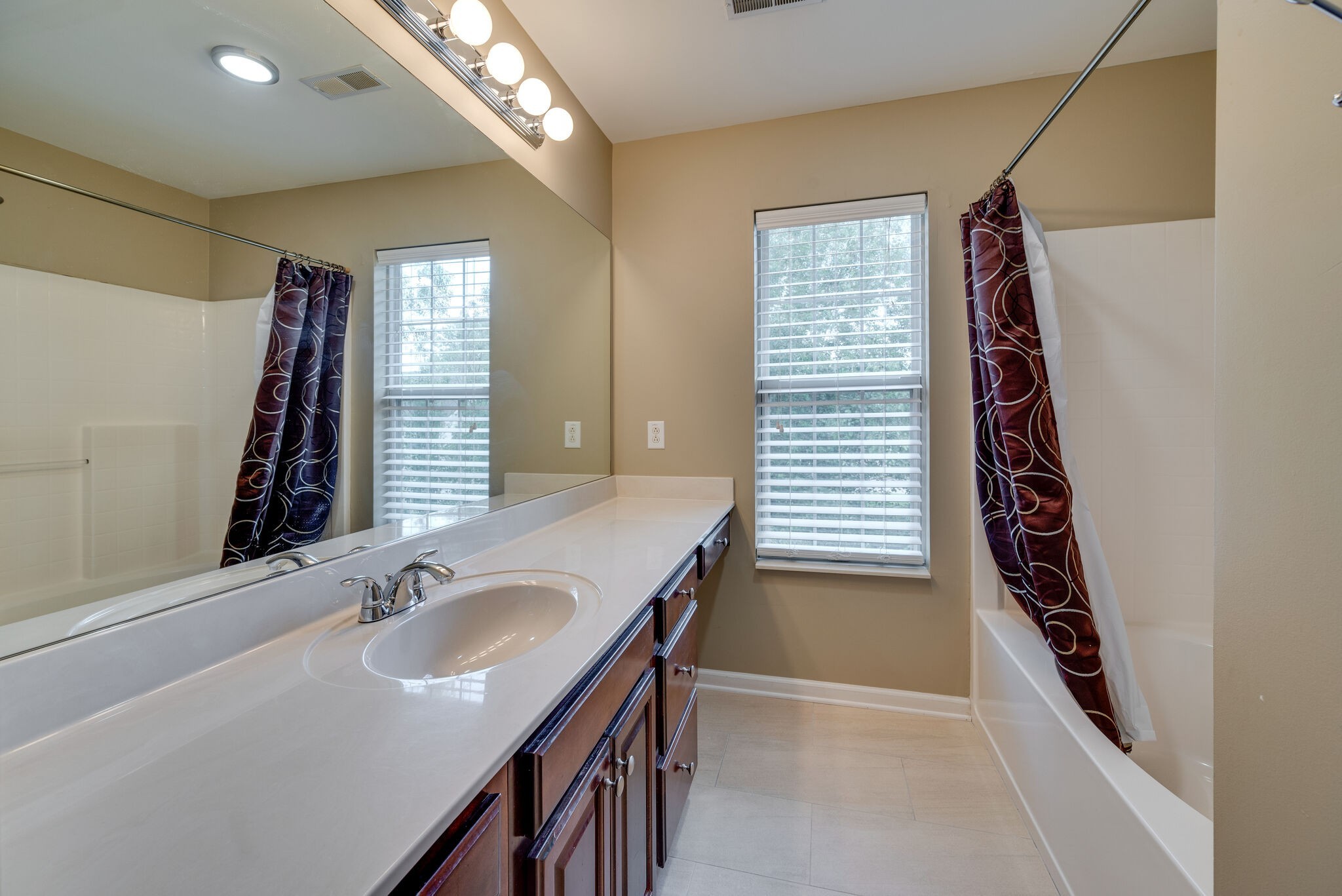 616 Grange Hill Ct