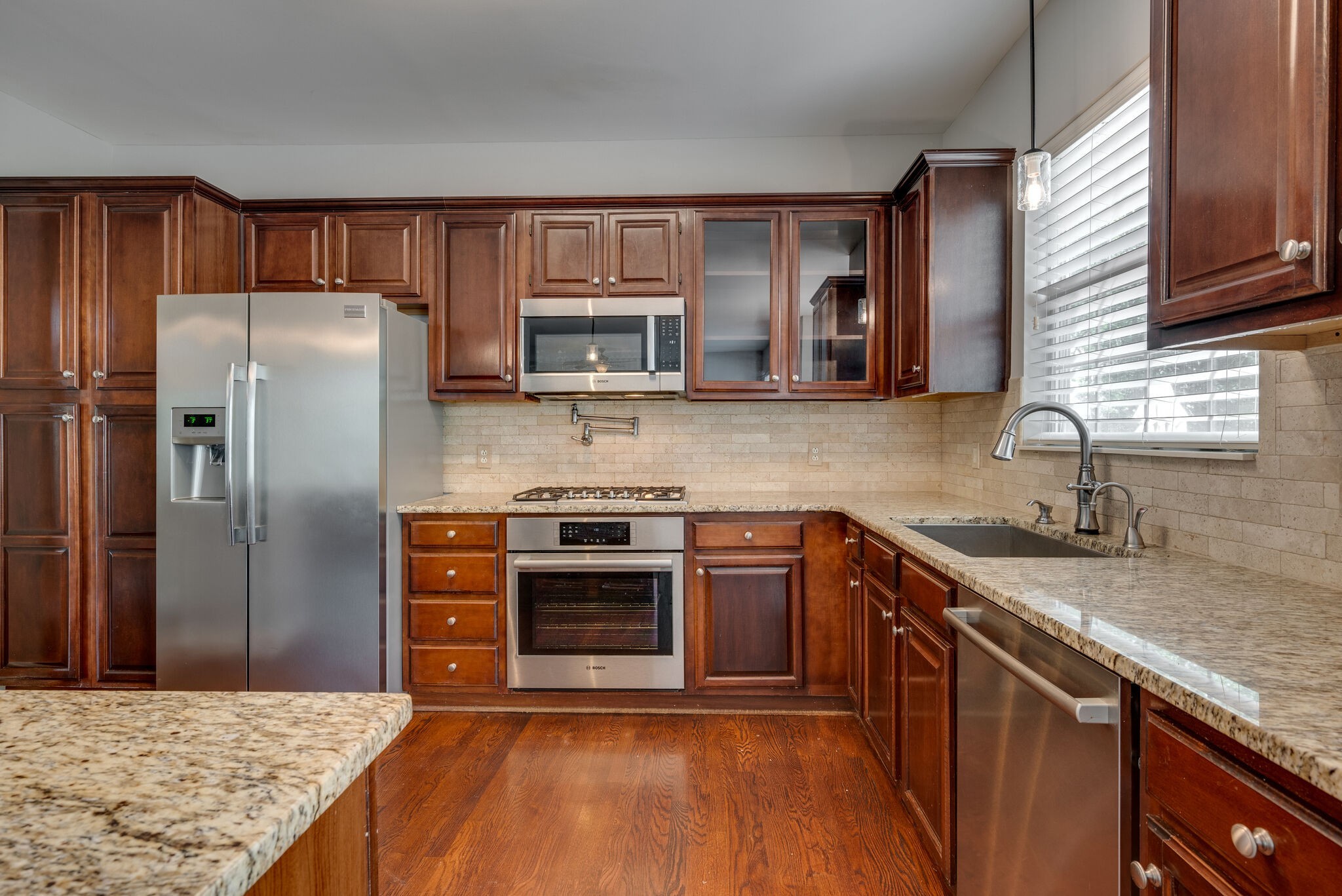 616 Grange Hill Ct