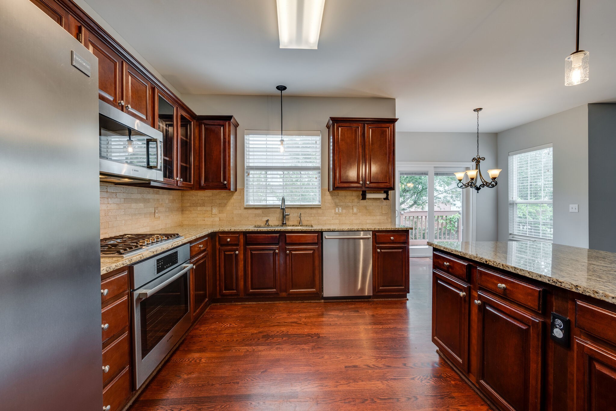 616 Grange Hill Ct