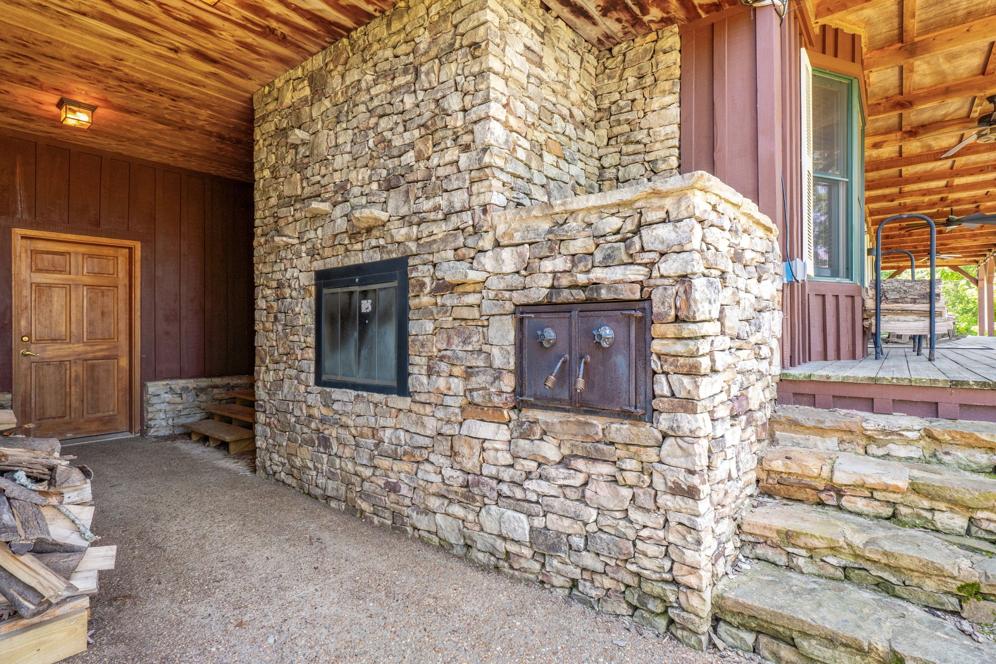 646 Bradford Ridge Rd