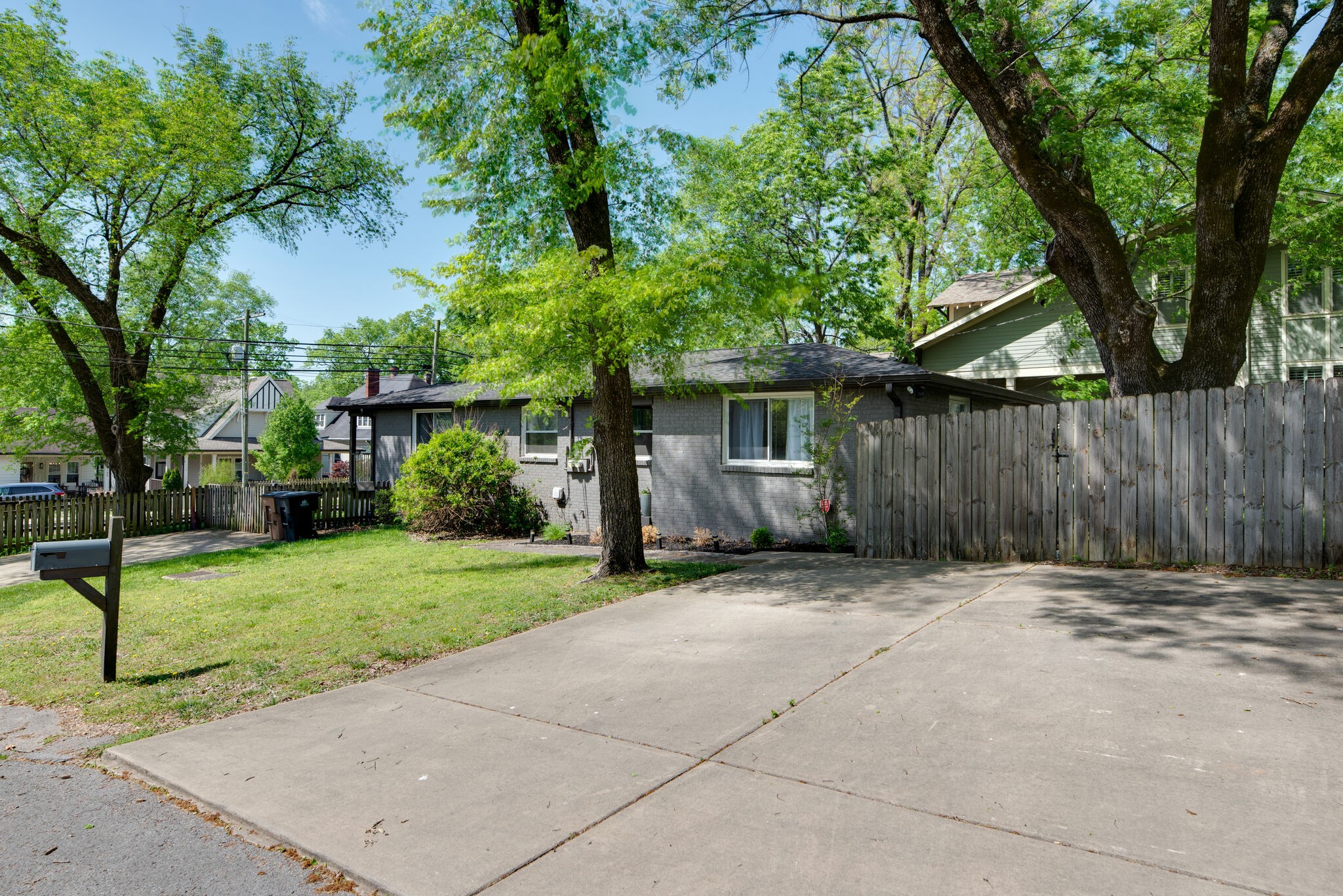 2502 Neldia Ct
