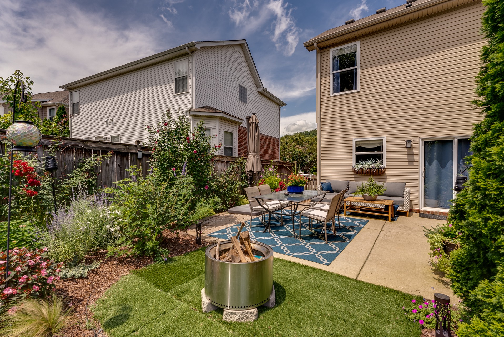 7093 Bridgeport Dr