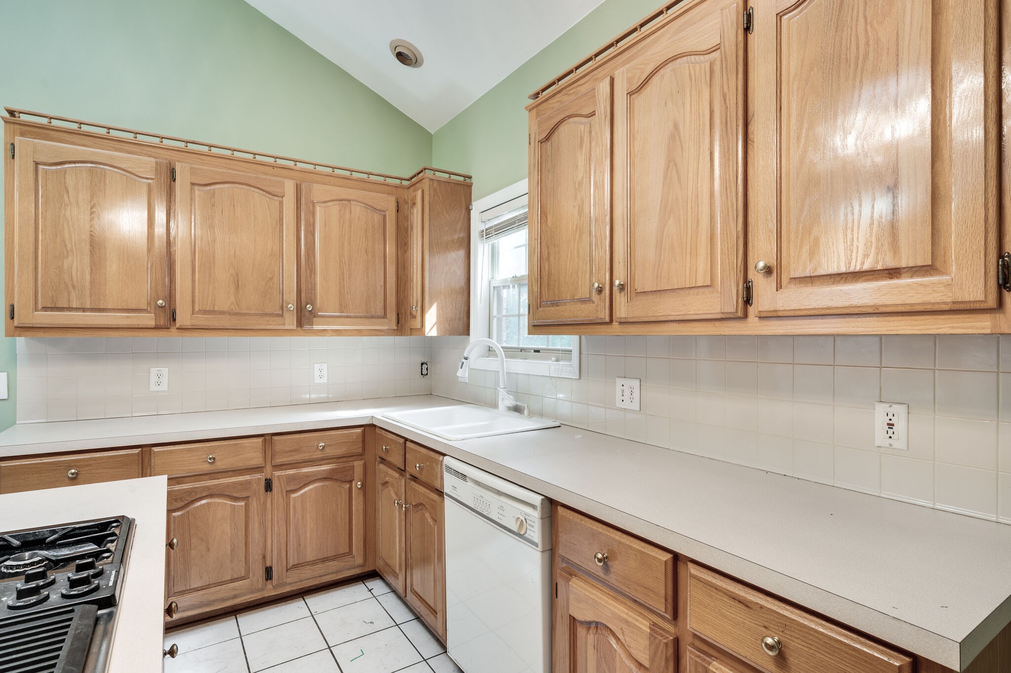 3529 Greystone Dr