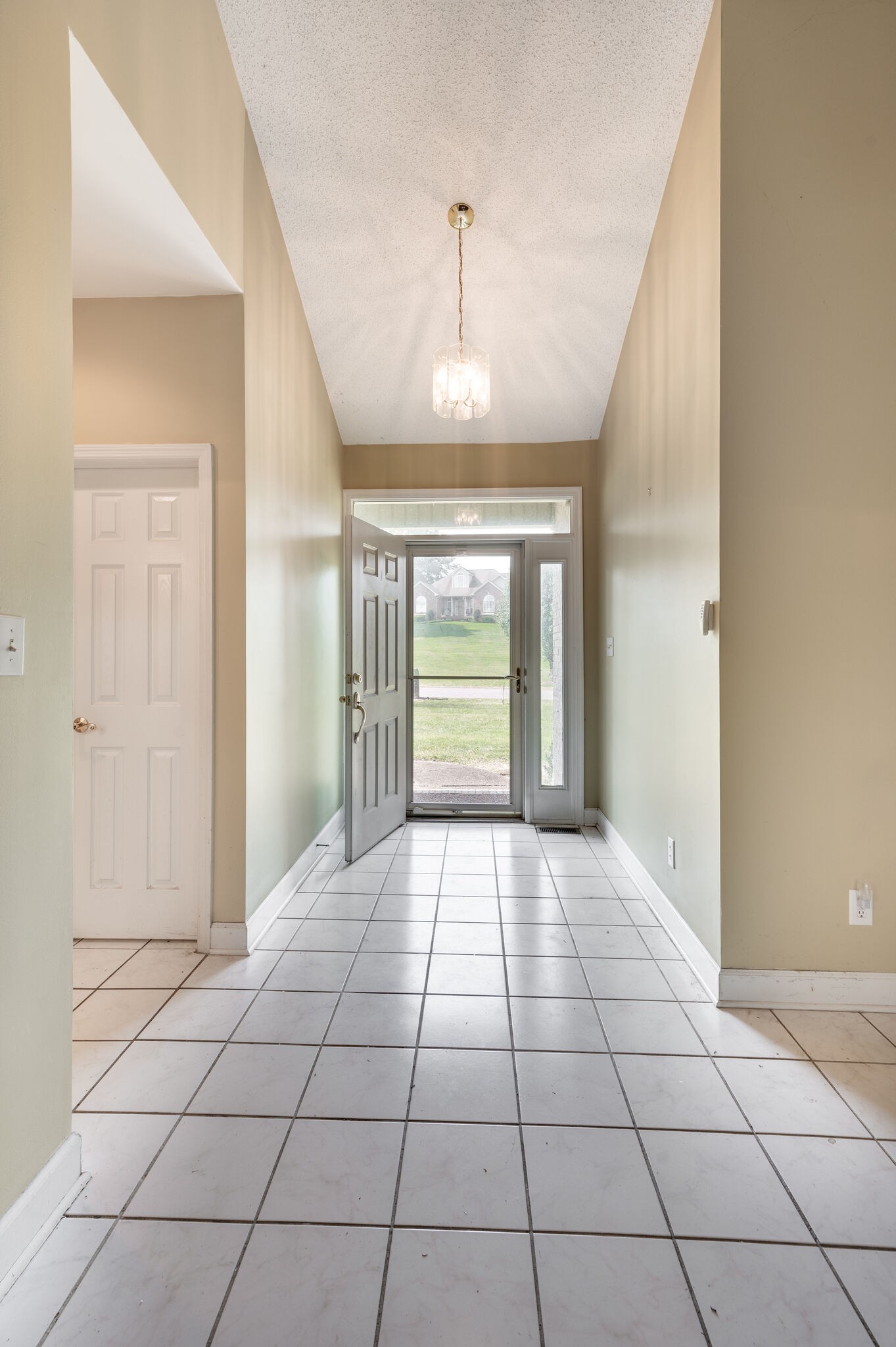3529 Greystone Dr