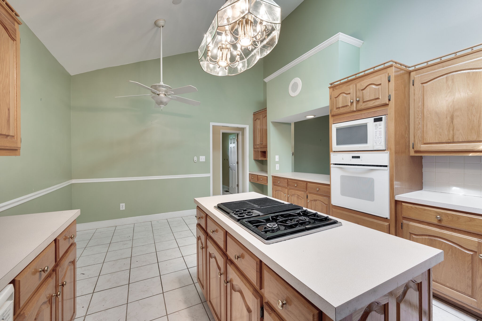 3529 Greystone Dr