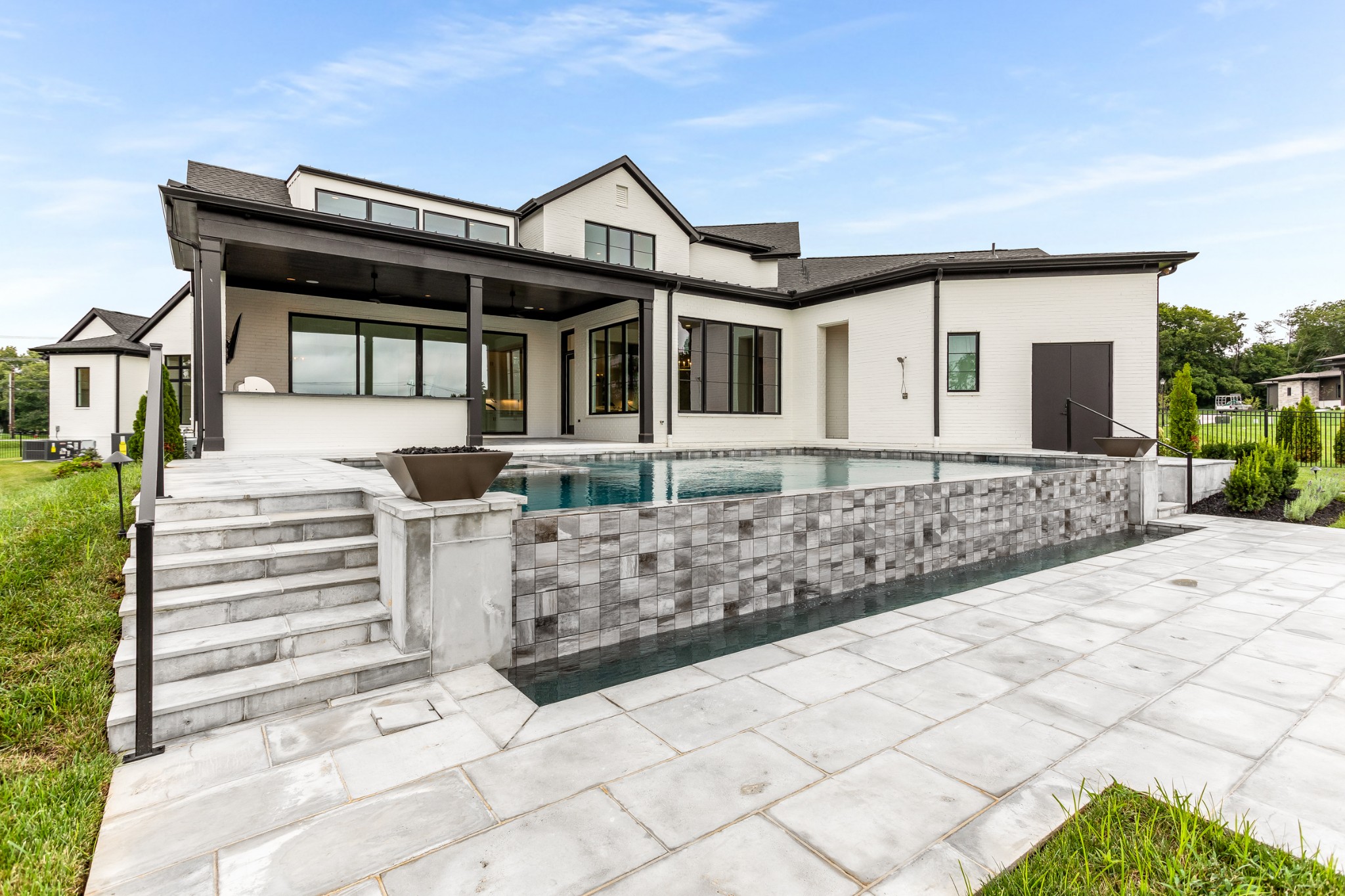 495 Chloe Ct