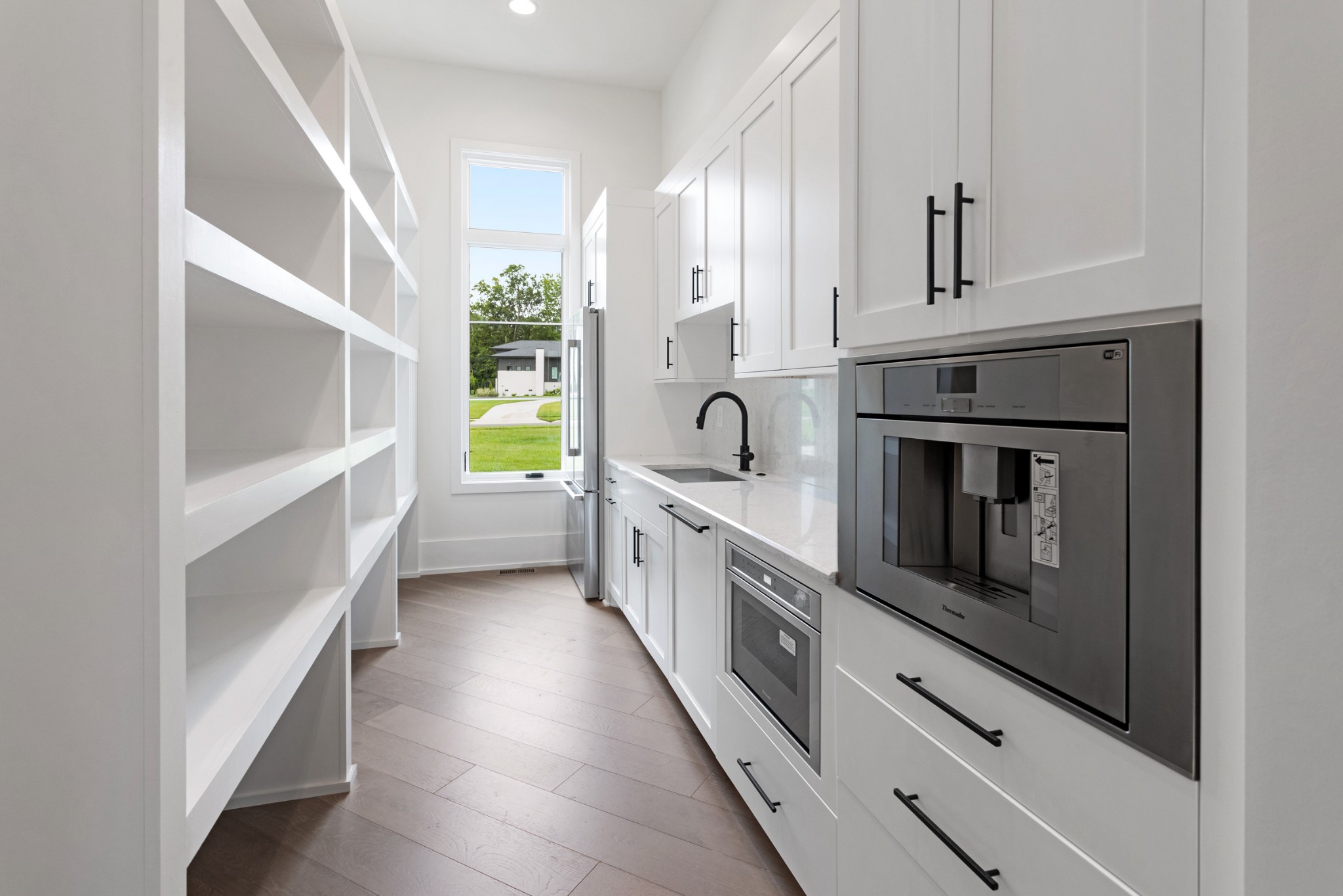 495 Chloe Ct