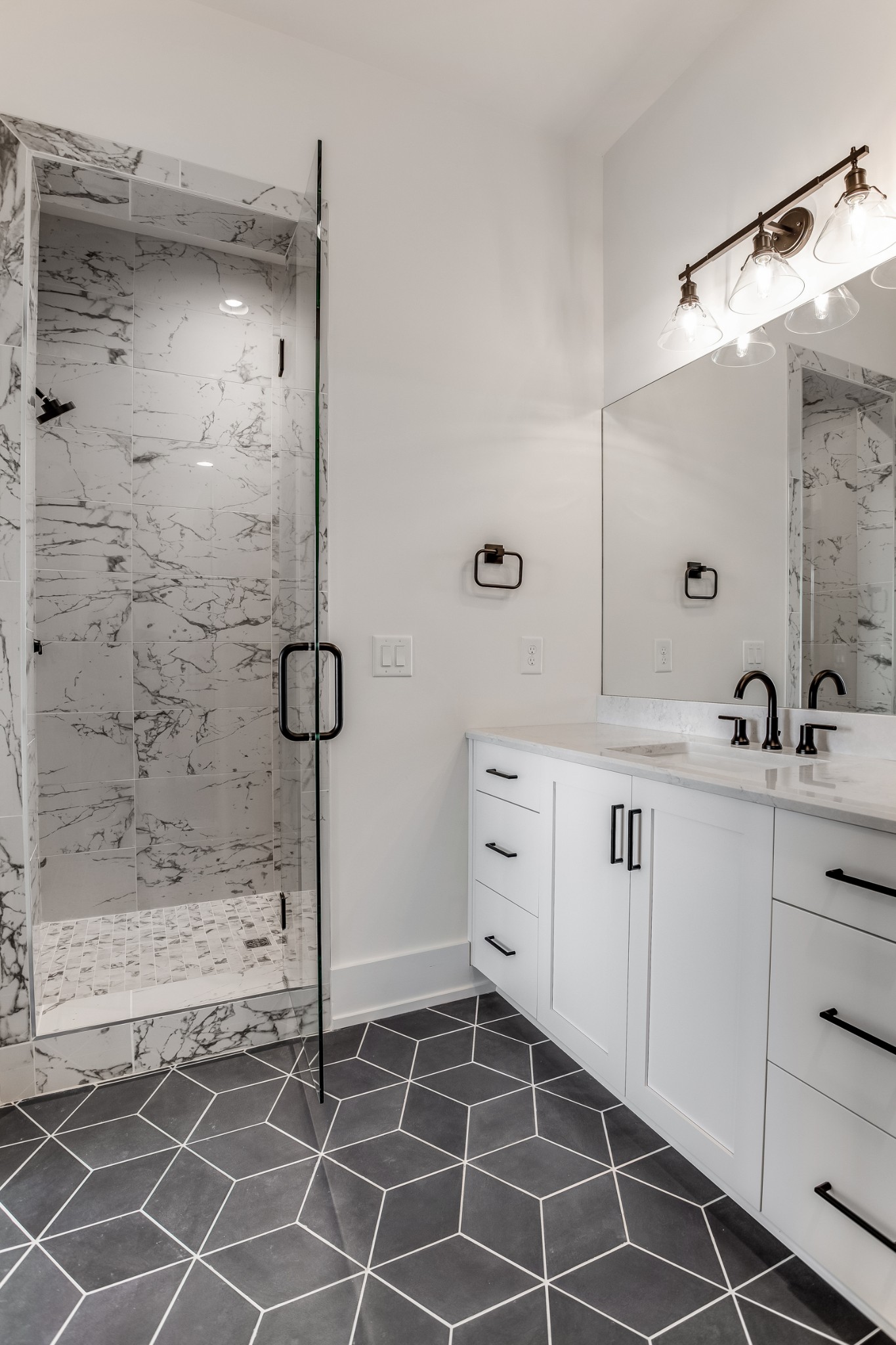 495 Chloe Ct