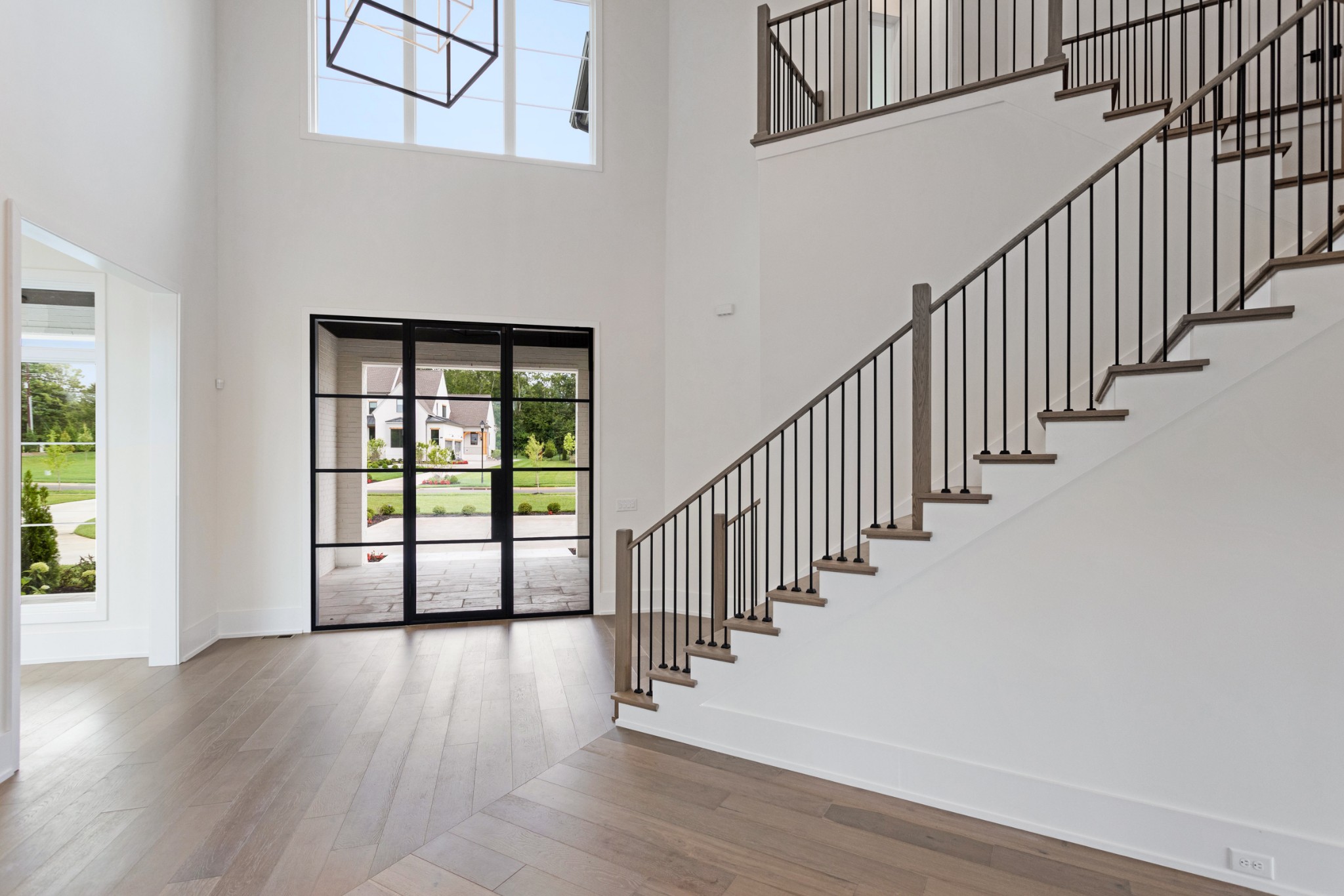 495 Chloe Ct