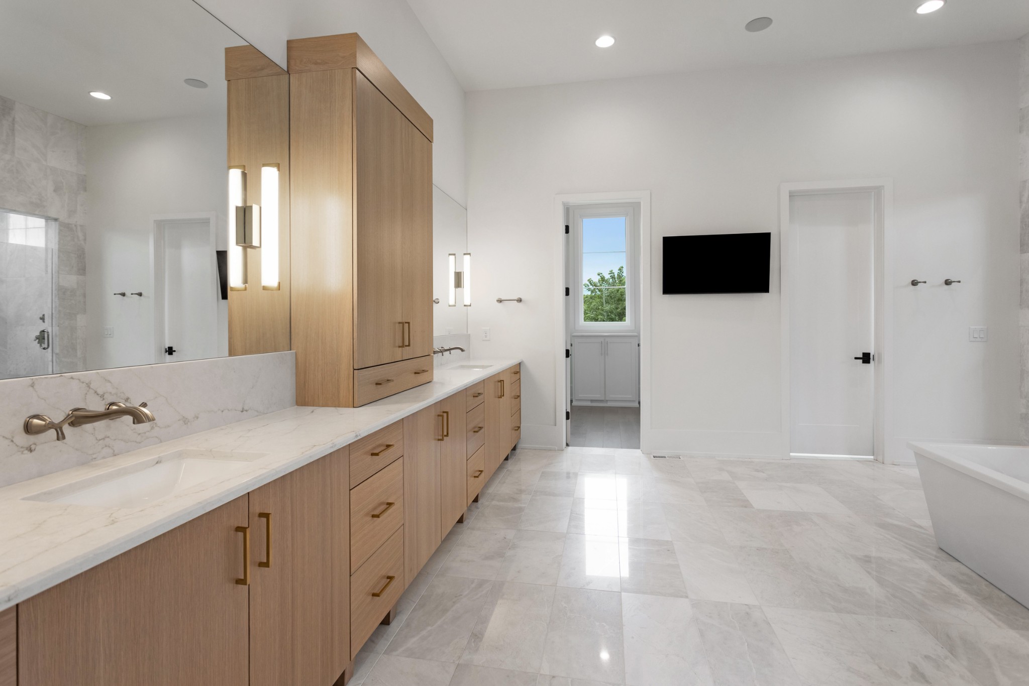 495 Chloe Ct