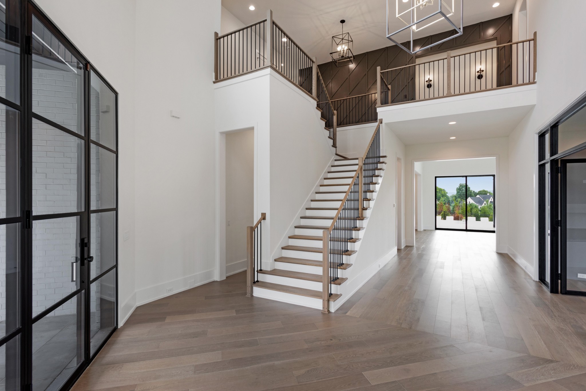 495 Chloe Ct
