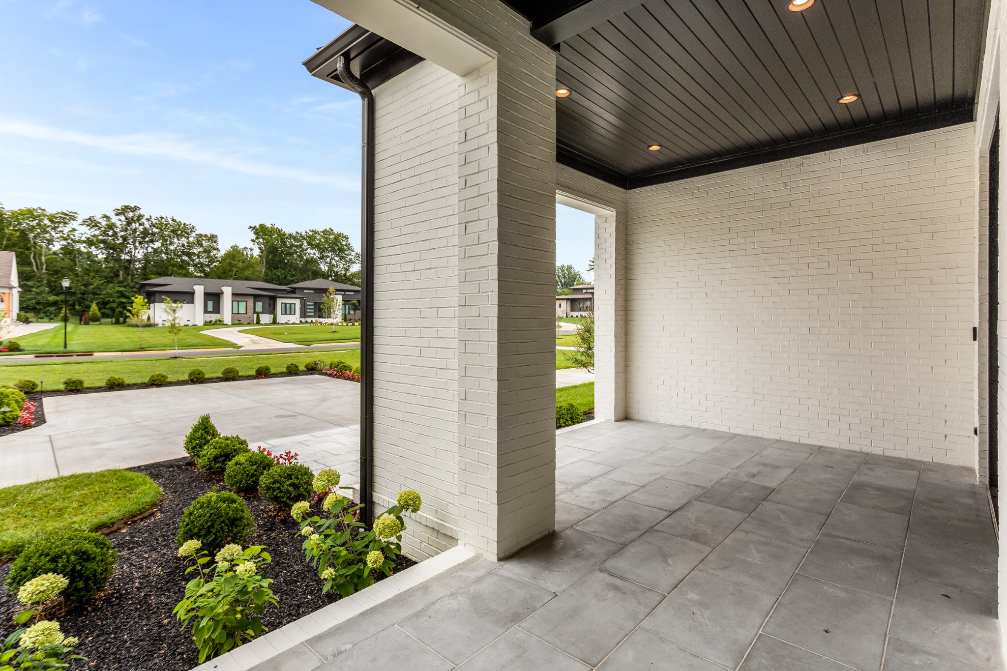495 Chloe Ct