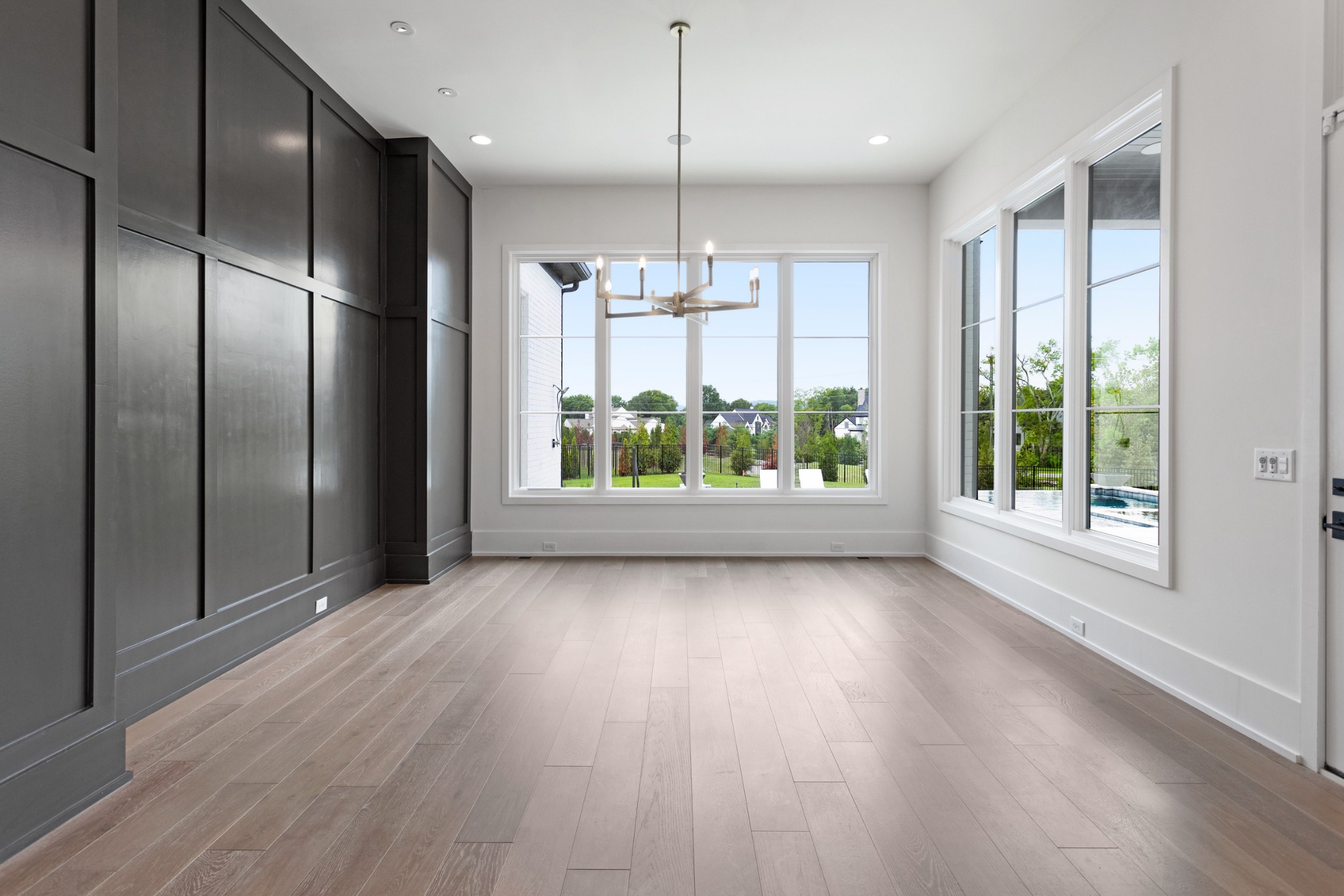 495 Chloe Ct