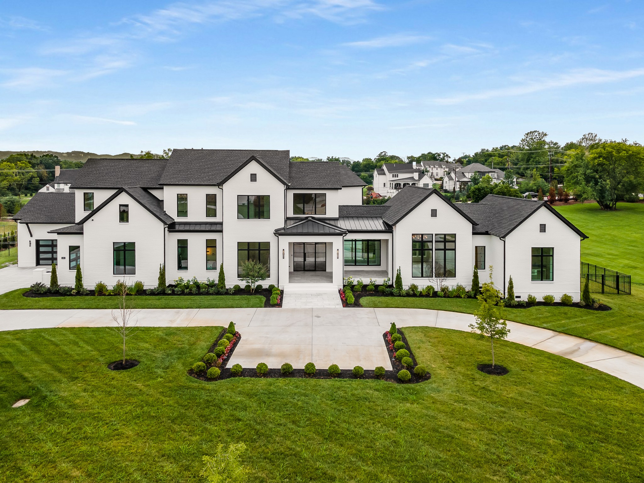 495 Chloe Ct