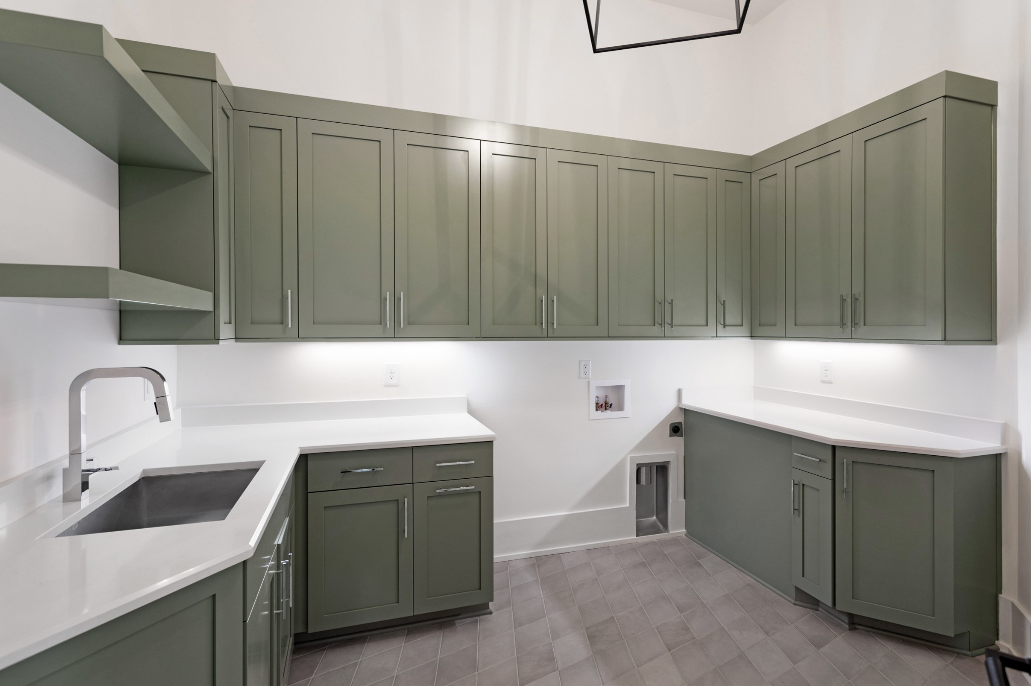 495 Chloe Ct