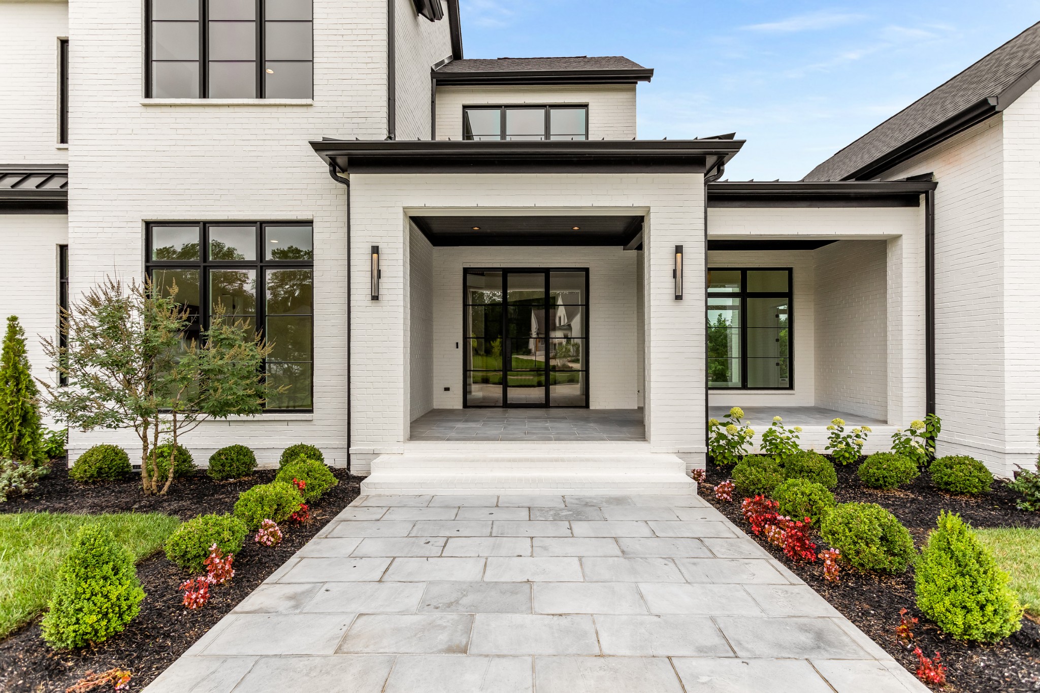 495 Chloe Ct