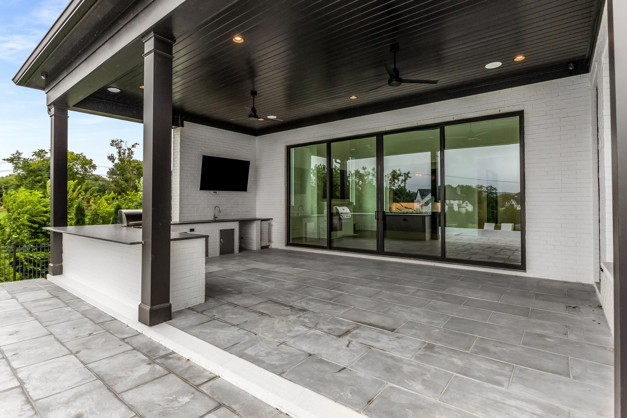 495 Chloe Ct