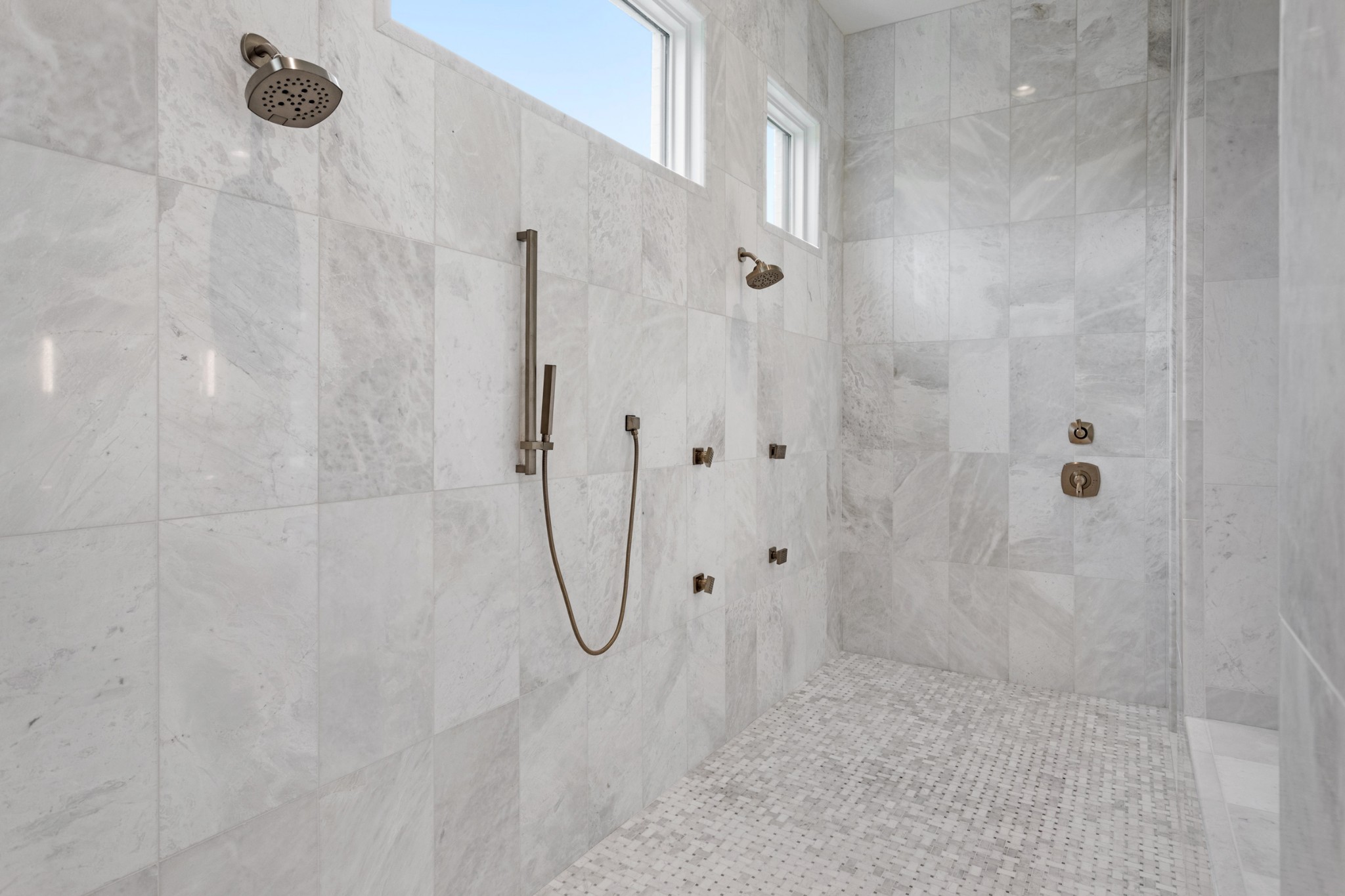 495 Chloe Ct