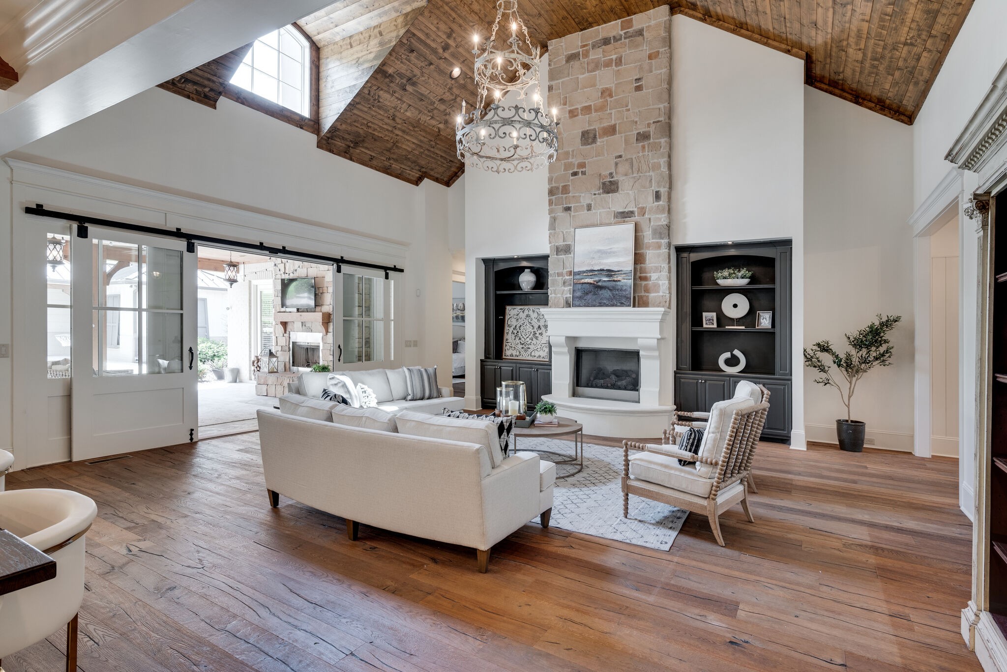 835 Windstone Blvd