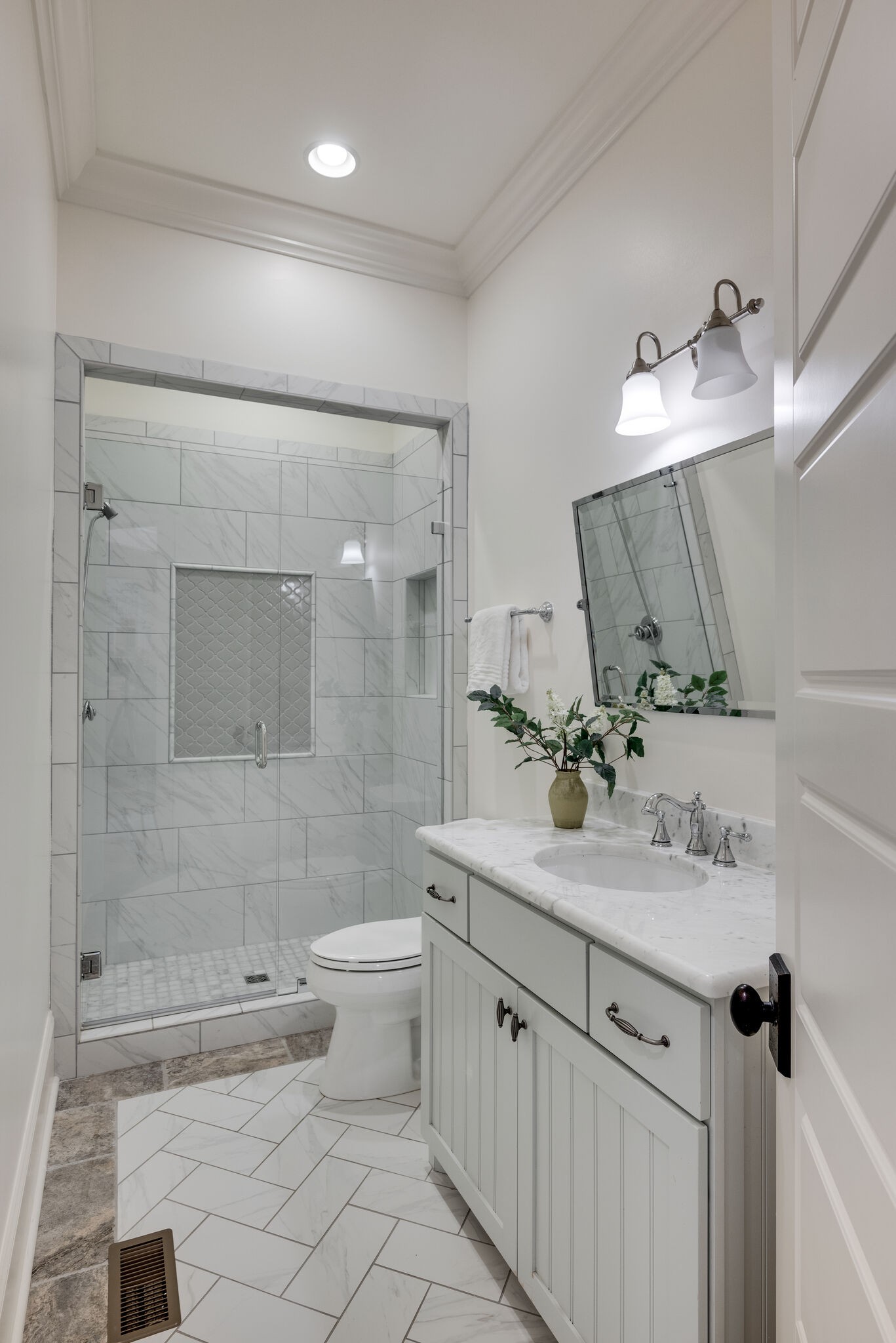 835 Windstone Blvd