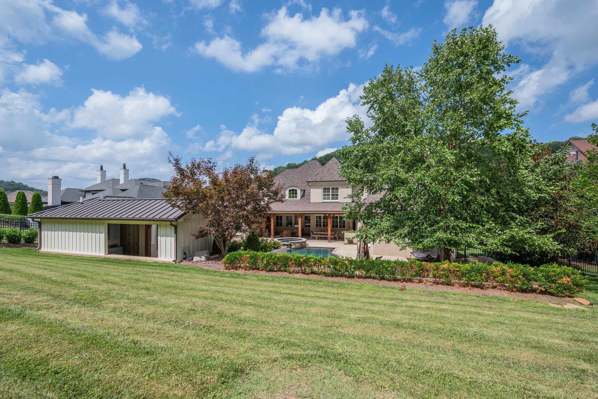835 Windstone Blvd