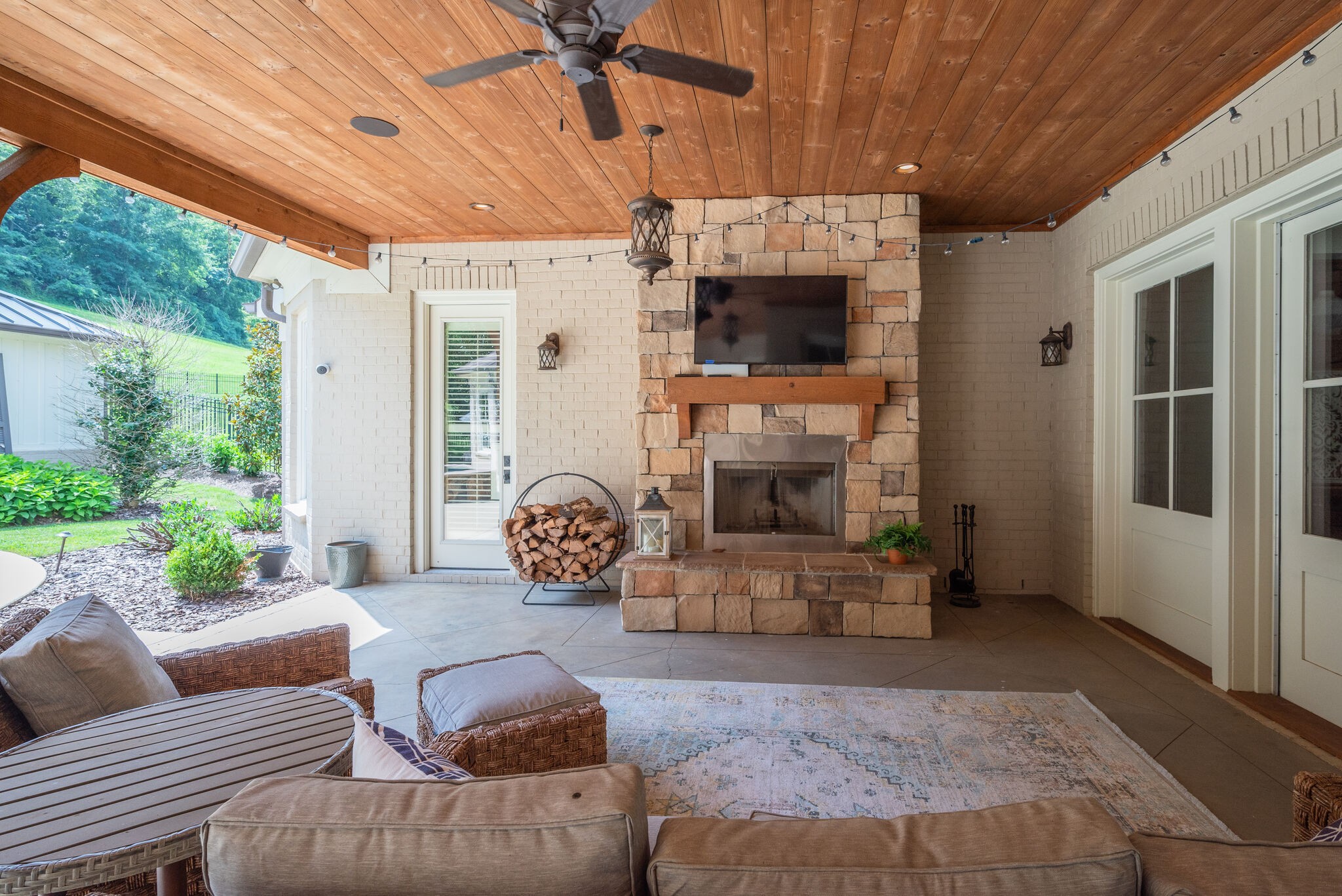 835 Windstone Blvd
