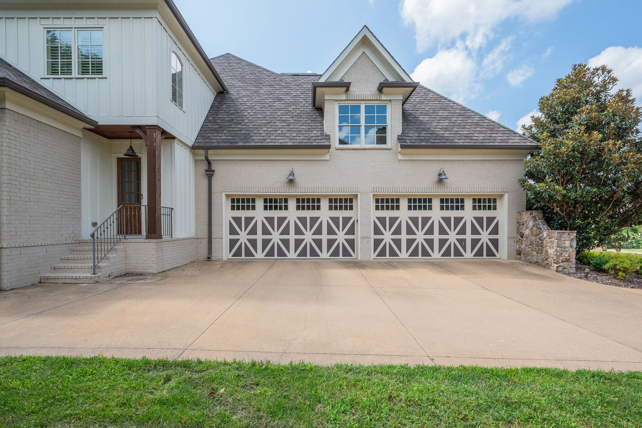 835 Windstone Blvd