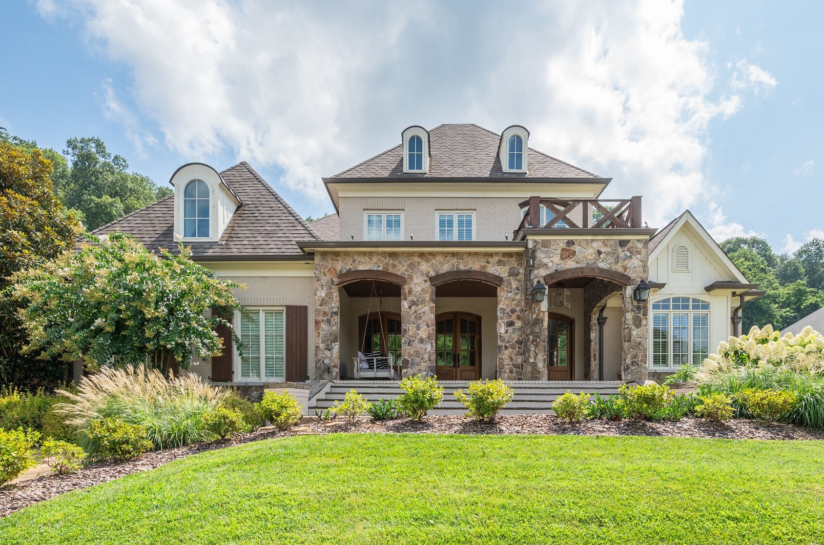 835 Windstone Blvd