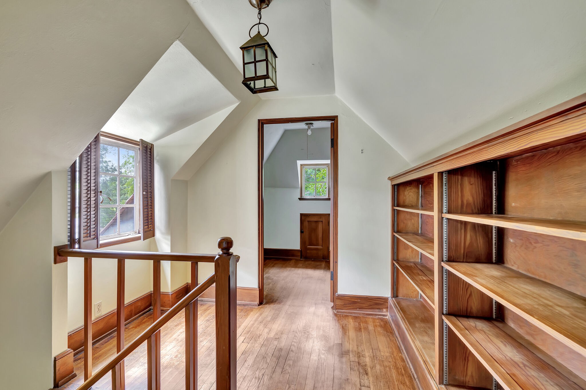 213 Lynnwood Ter