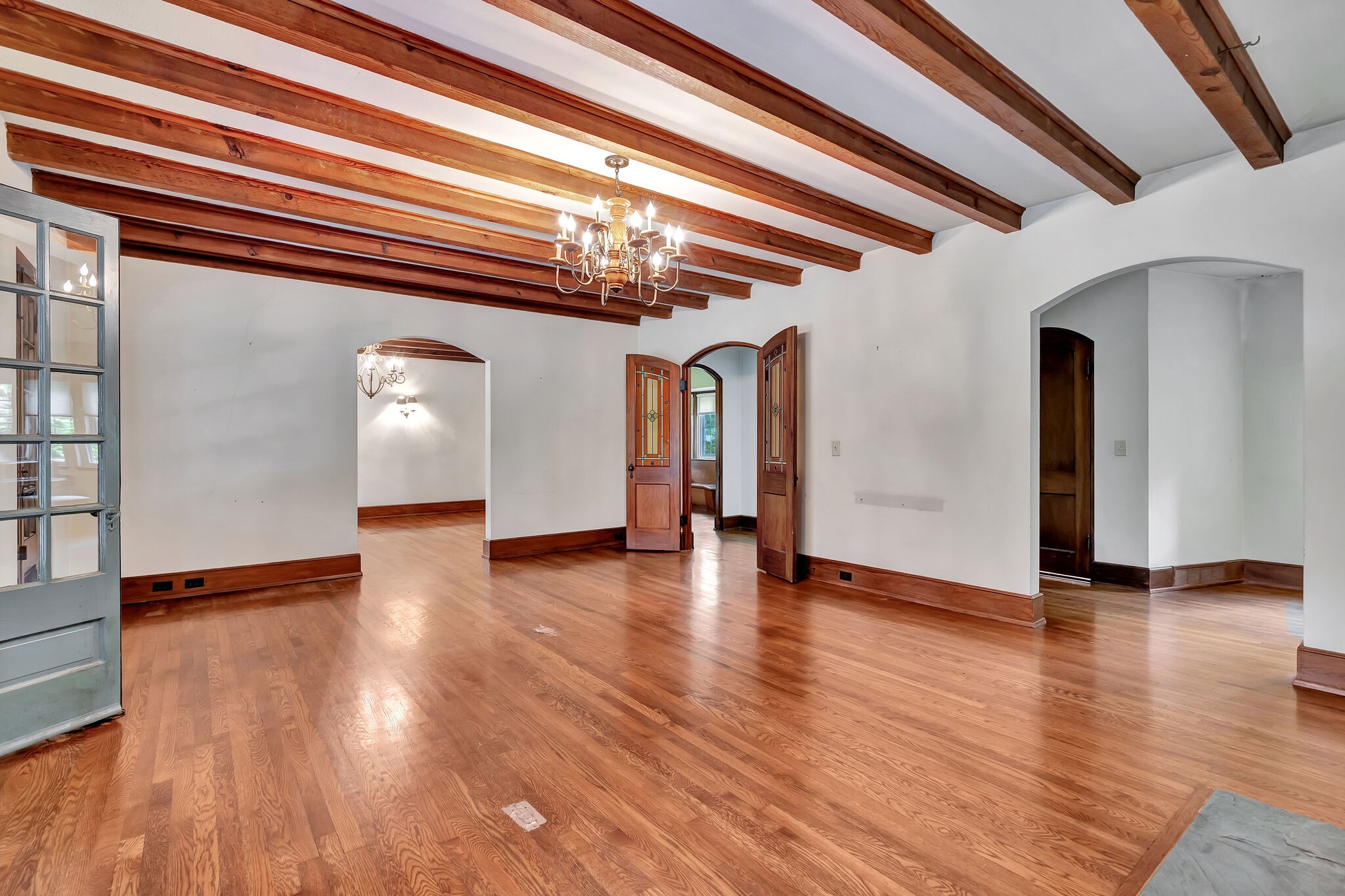 213 Lynnwood Ter