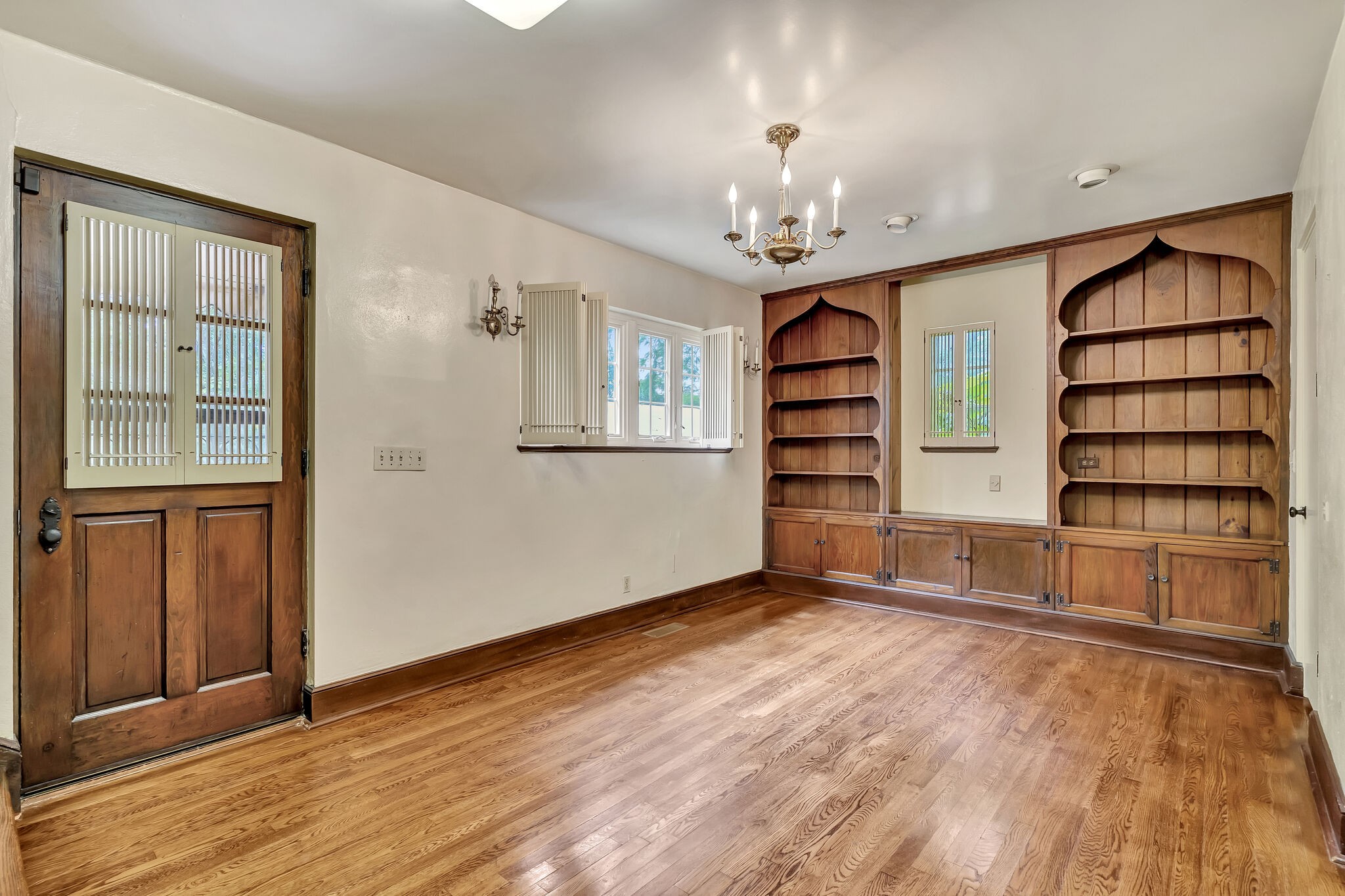 213 Lynnwood Ter